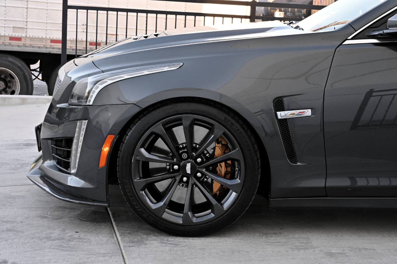 Cadillac CTS-V Sedan  2017