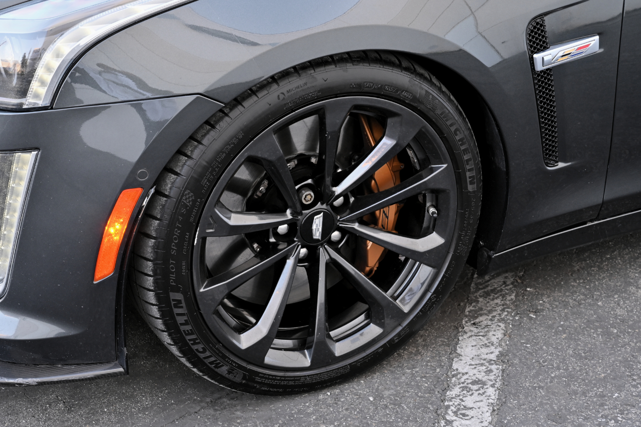 Cadillac CTS-V Sedan  2017