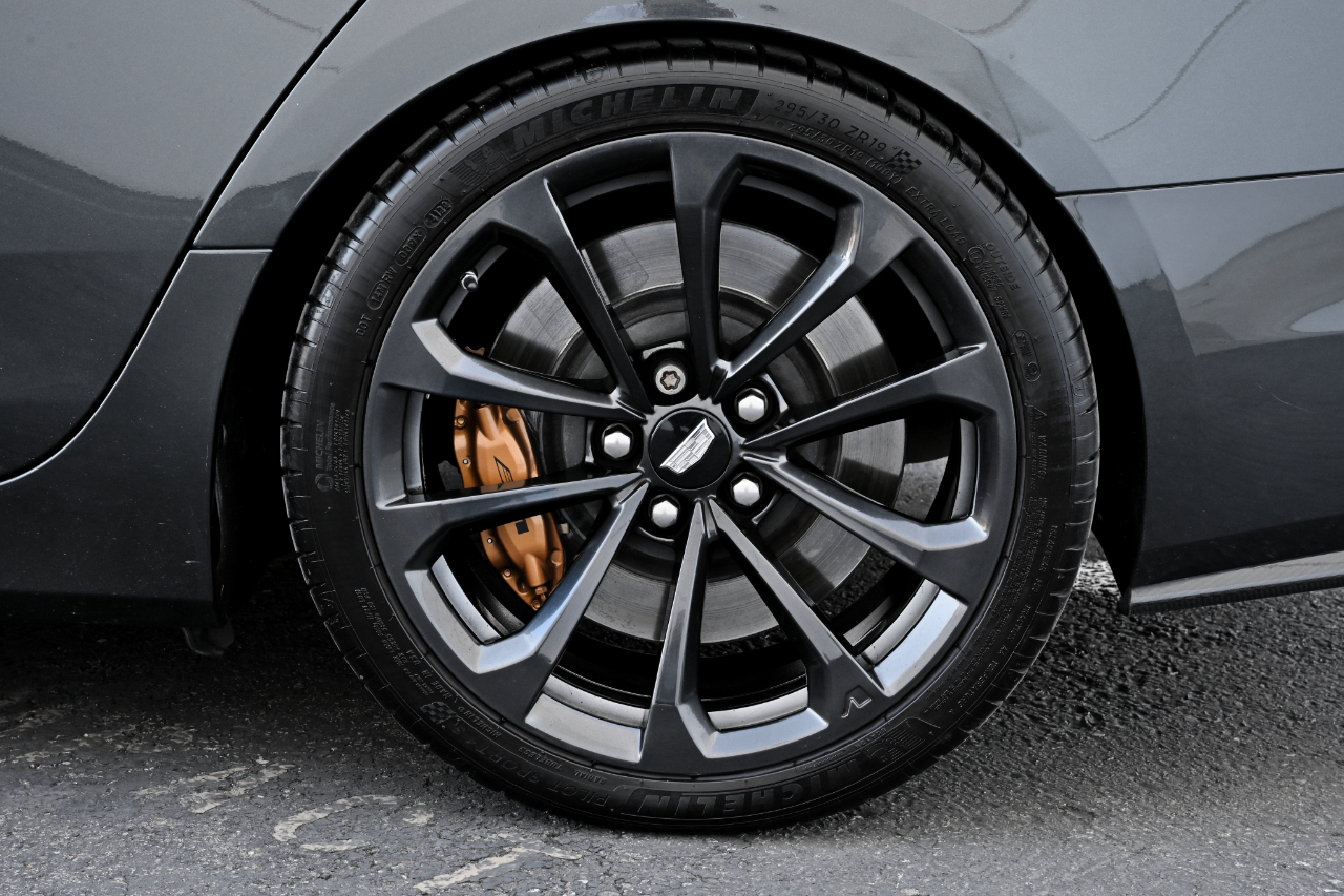 Cadillac CTS-V Sedan  2017