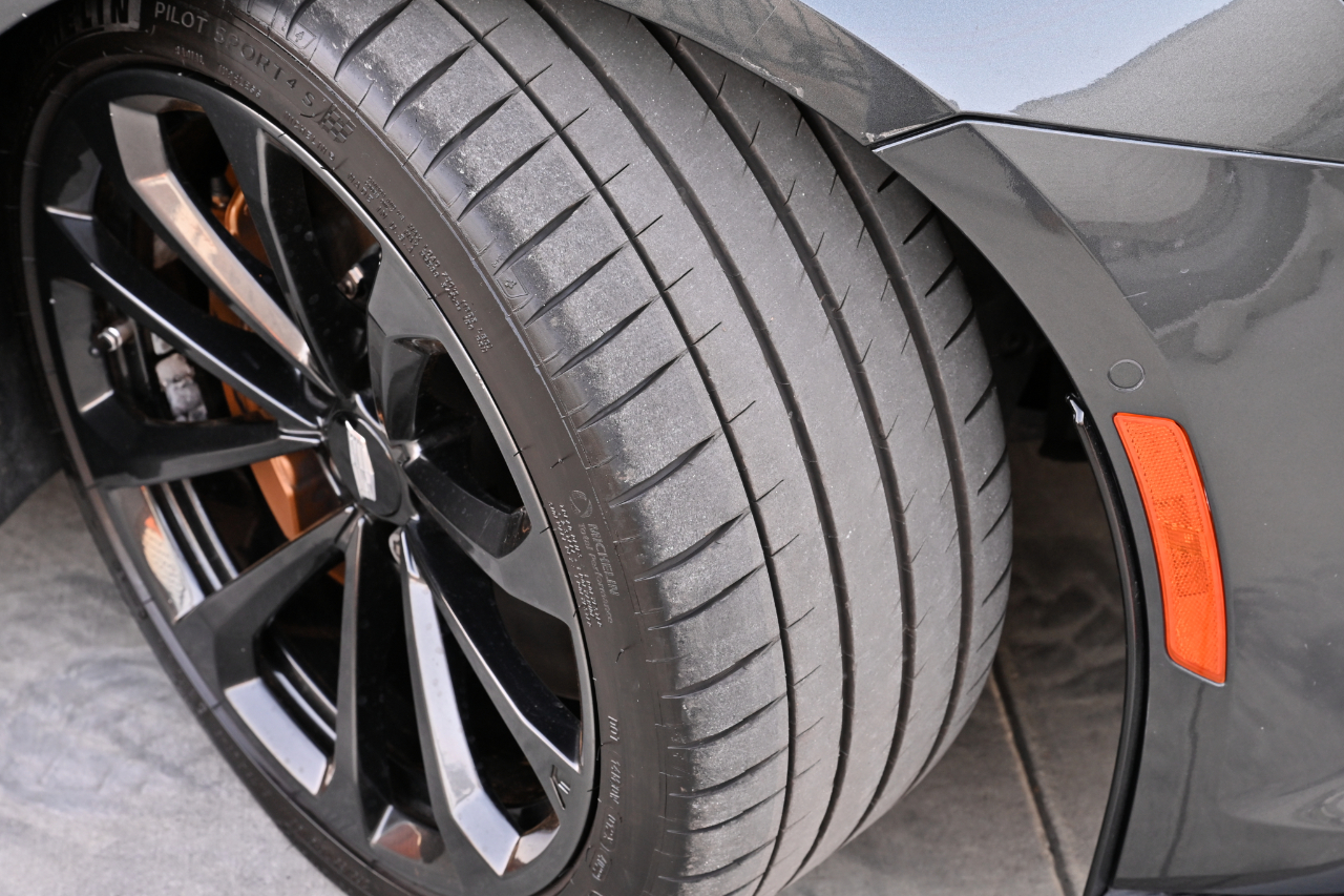 Cadillac CTS-V Sedan  2017