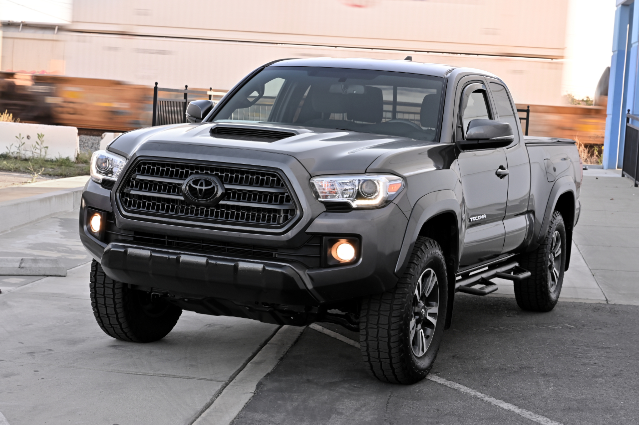 Toyota Tacoma  2017