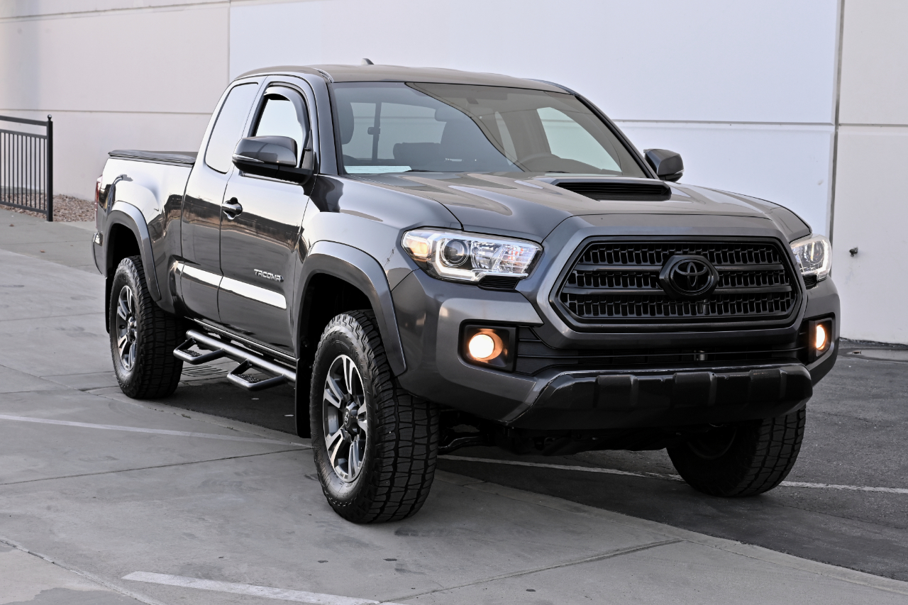 Toyota Tacoma  2017