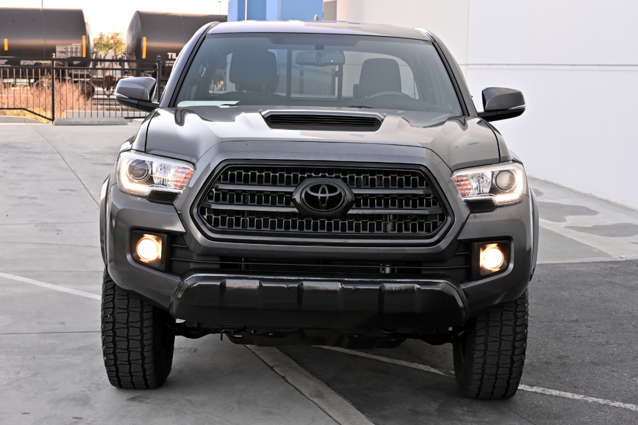 Toyota Tacoma  2017