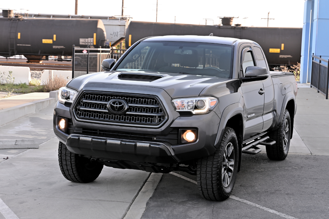 Toyota Tacoma  2017