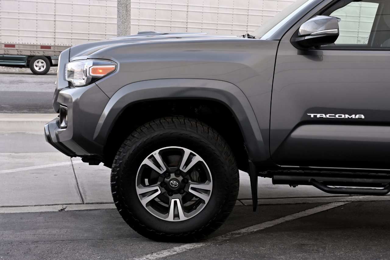 Toyota Tacoma  2017