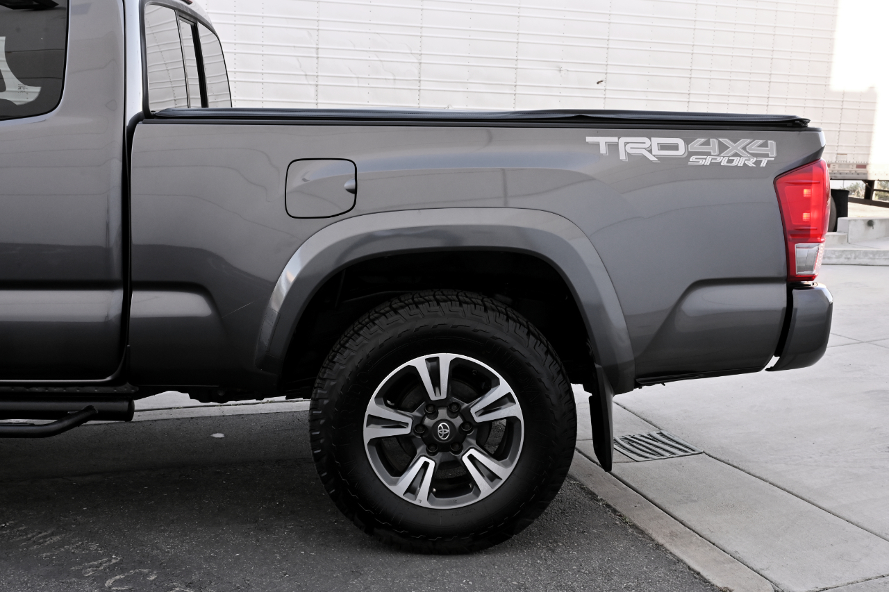 Toyota Tacoma  2017
