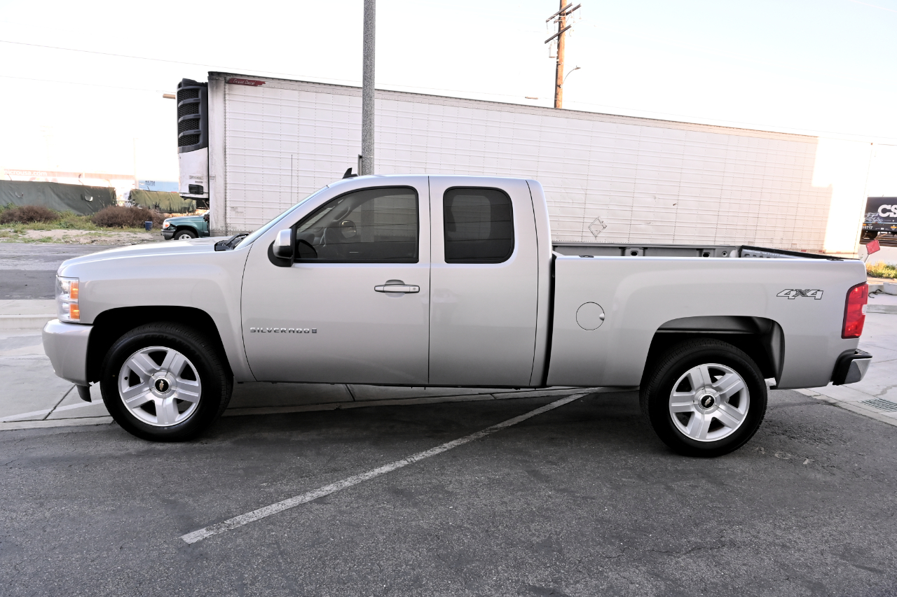 Chevrolet Silverado 1500 4WD Ext Cab 143.5" LTZ 2008