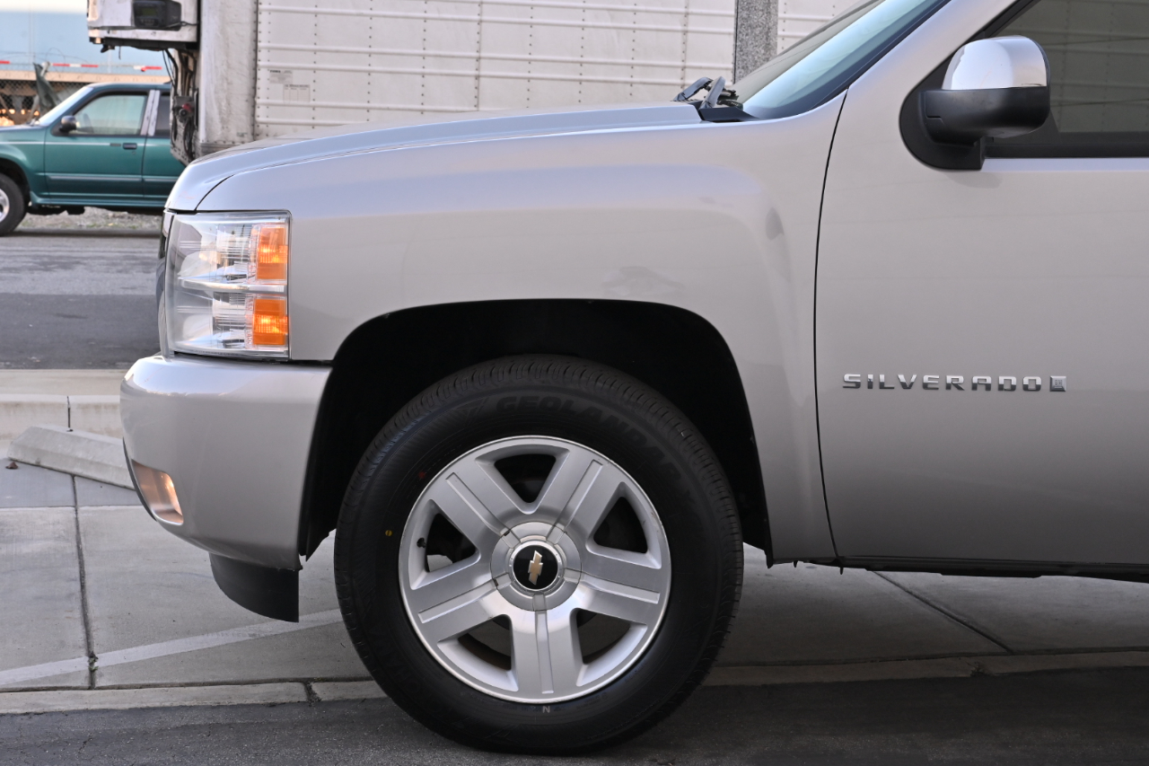 Chevrolet Silverado 1500 4WD Ext Cab 143.5" LTZ 2008