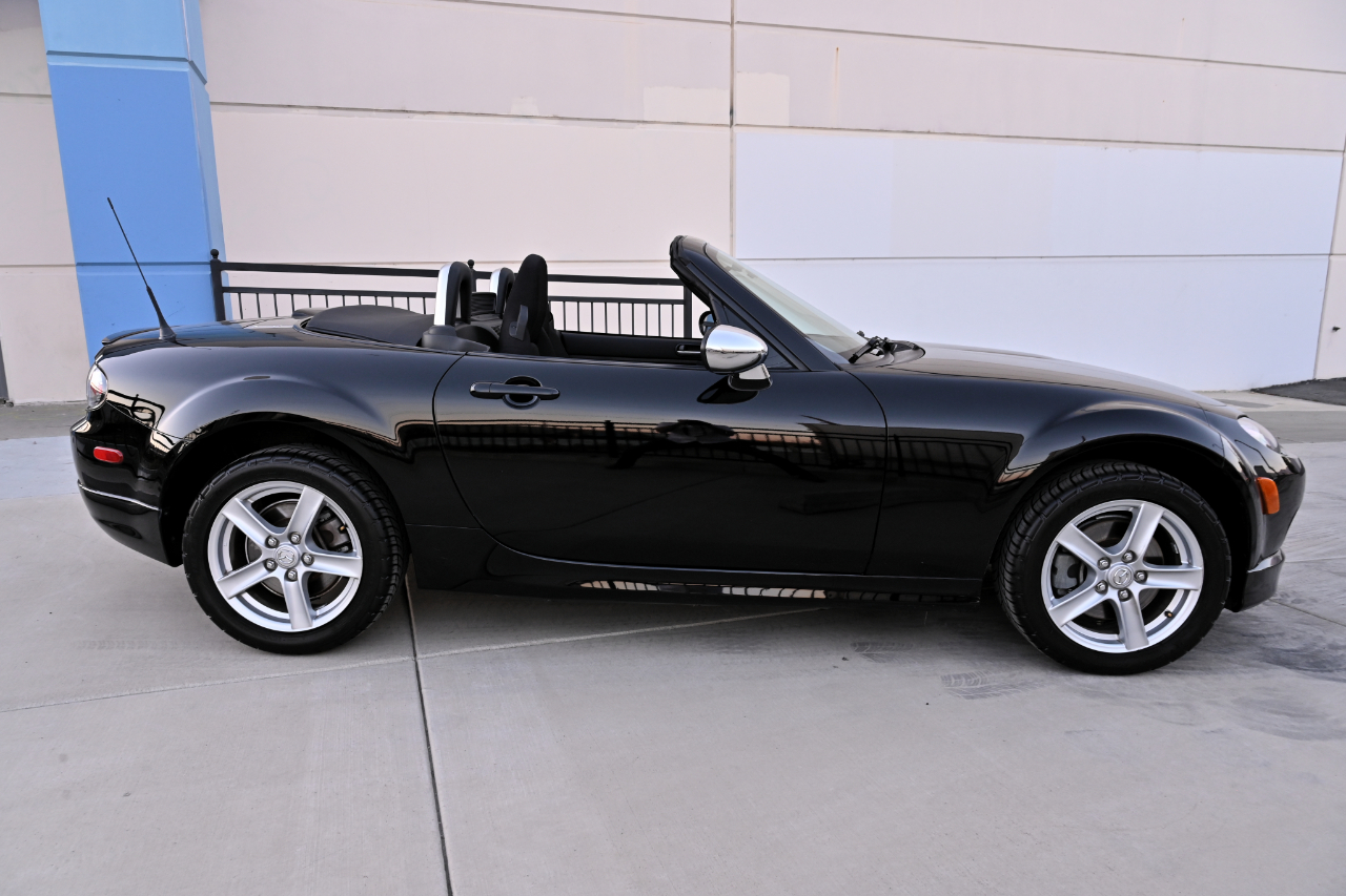 Mazda MX-5 Miata  2006