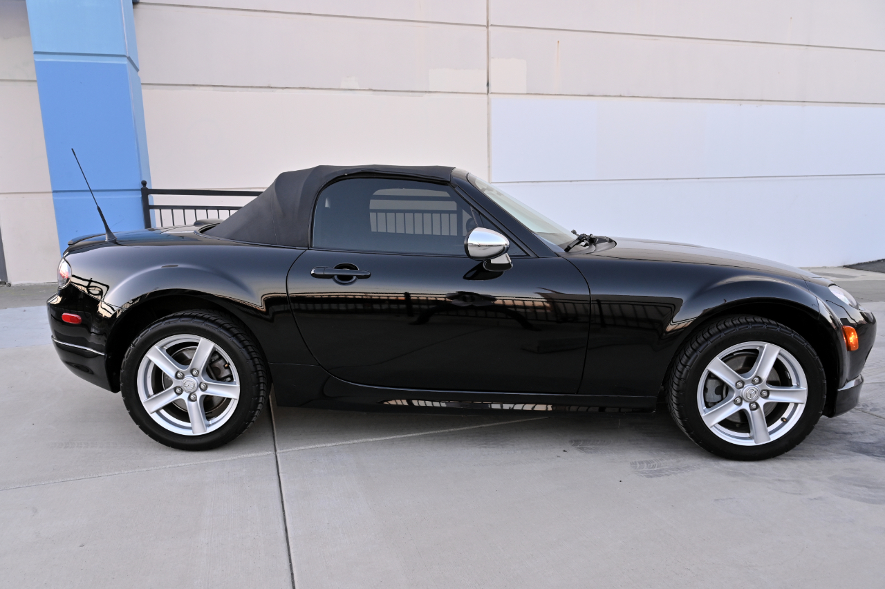 Mazda MX-5 Miata  2006