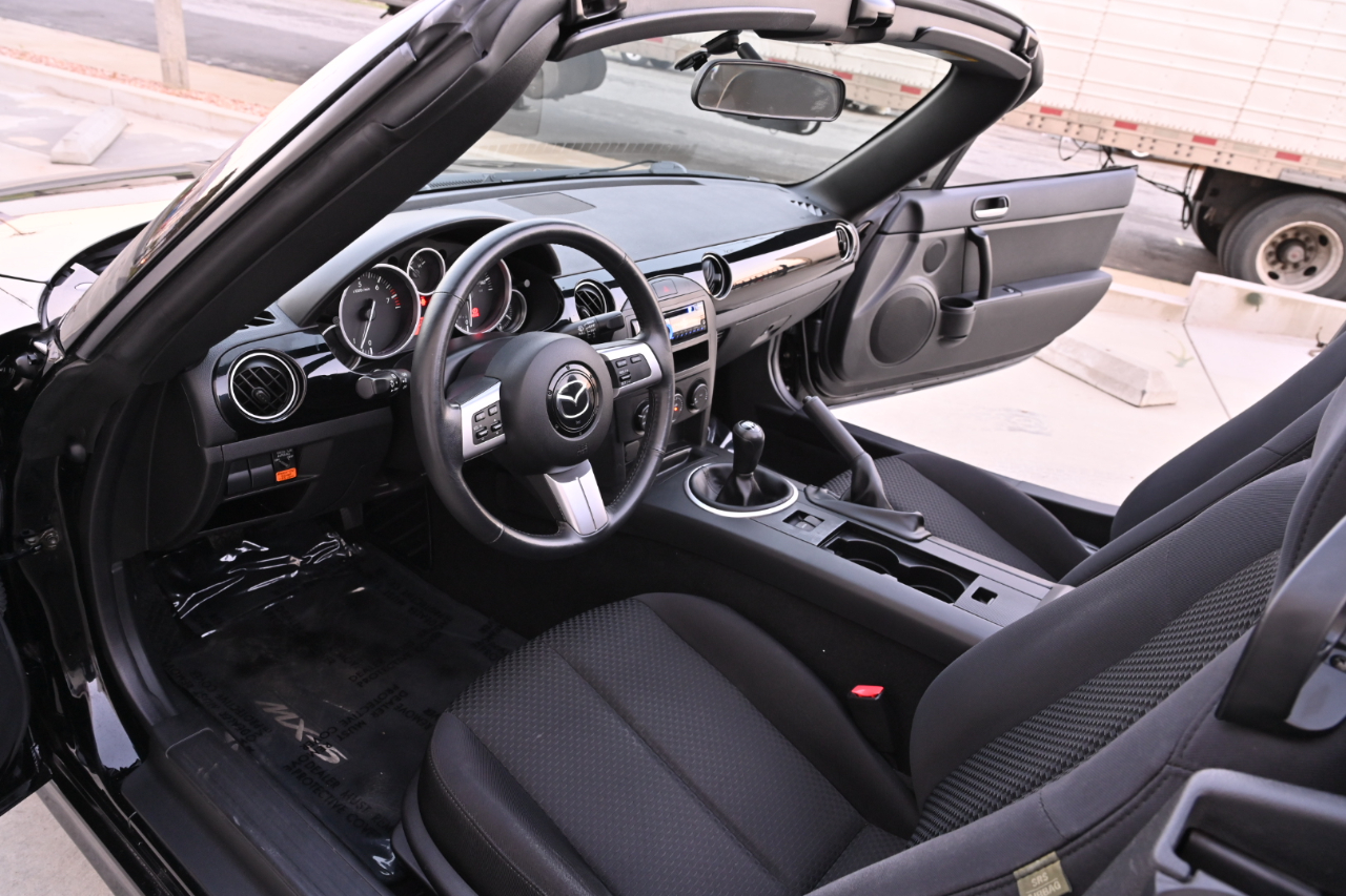 Mazda MX-5 Miata  2006