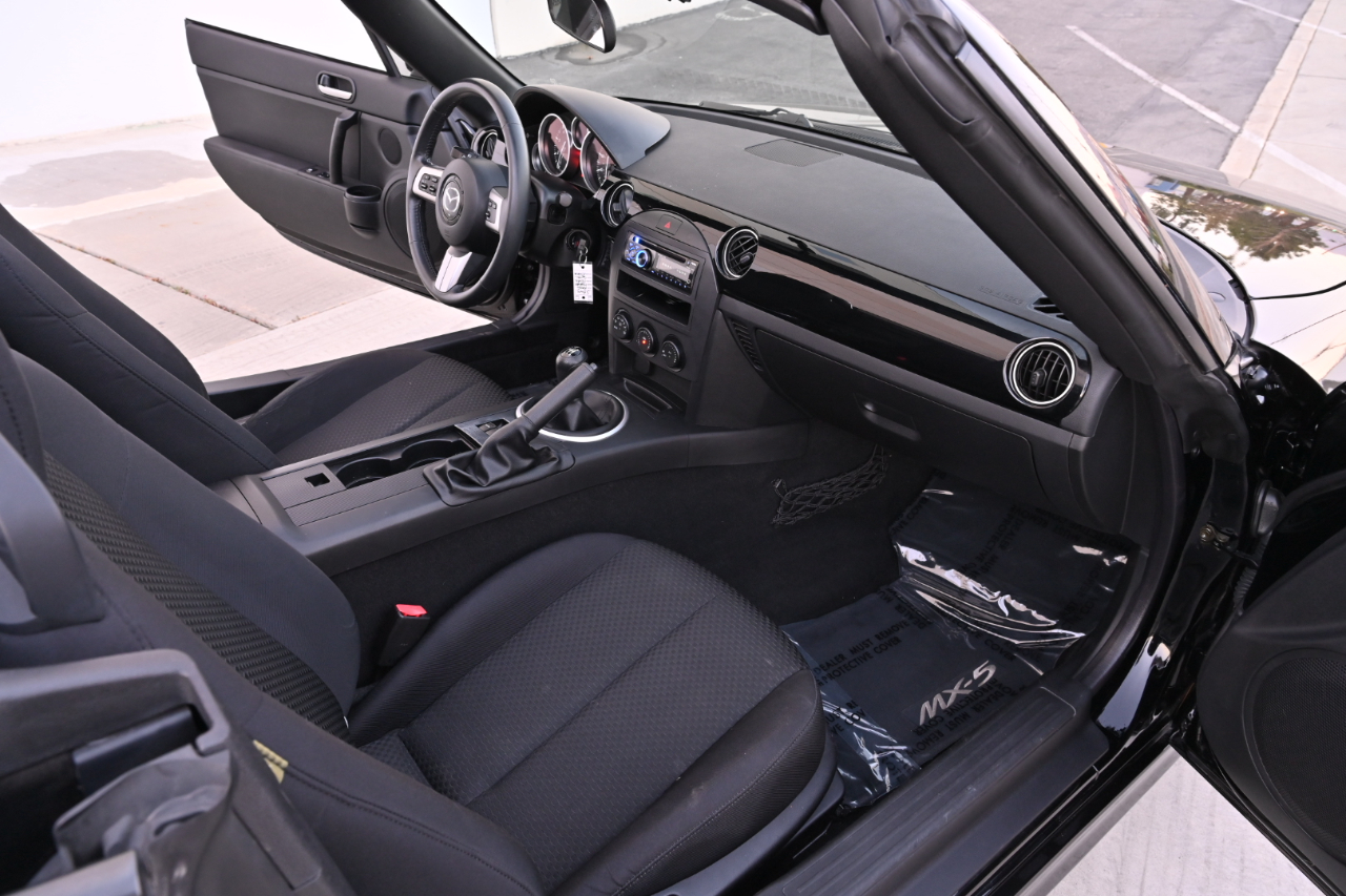 Mazda MX-5 Miata  2006