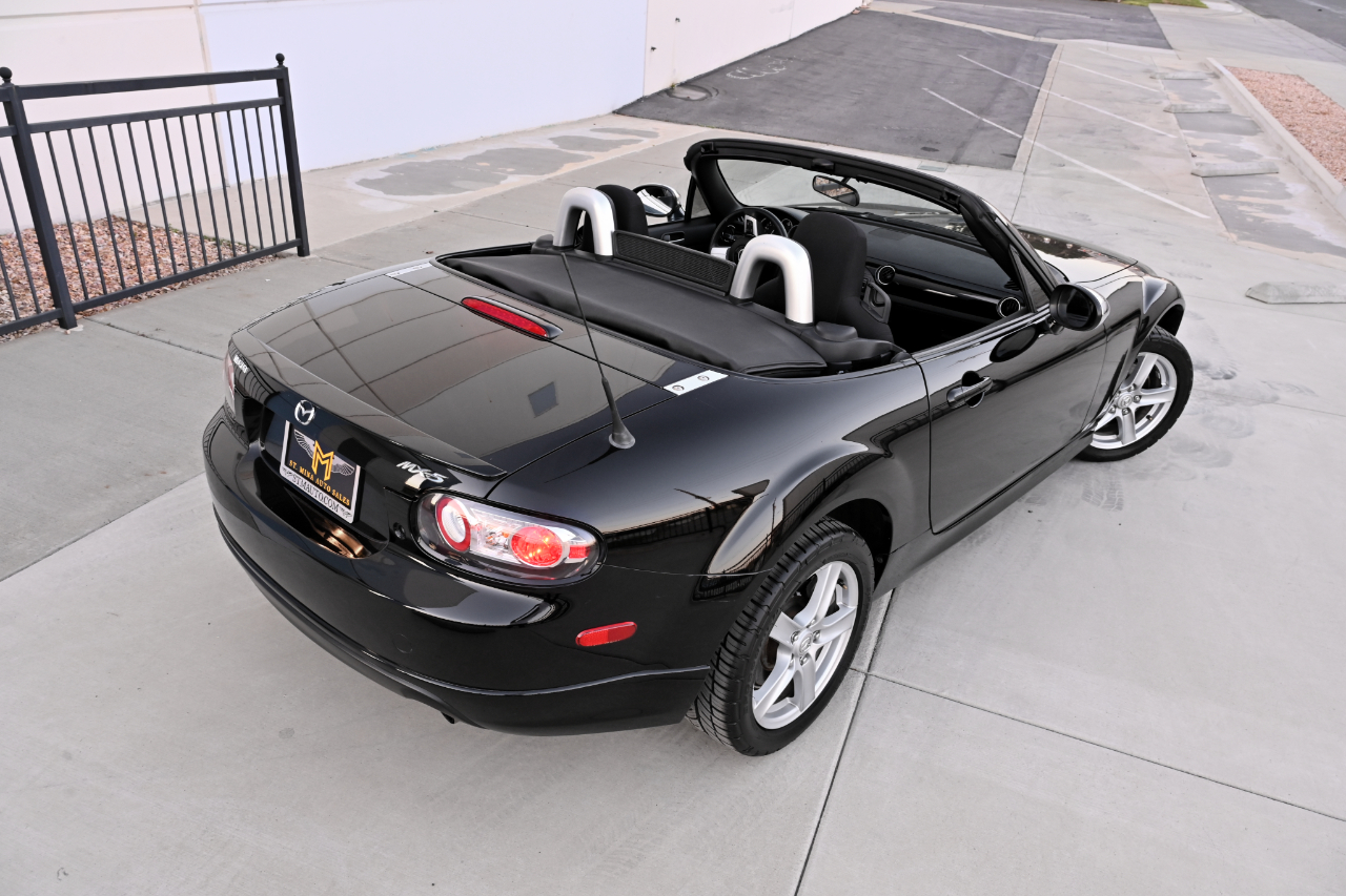 Mazda MX-5 Miata  2006