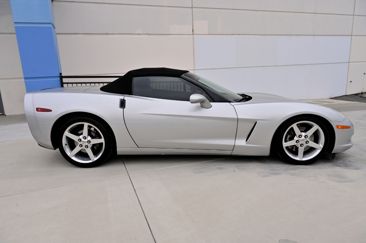 Chevrolet Corvette Convertible 2LT 2005