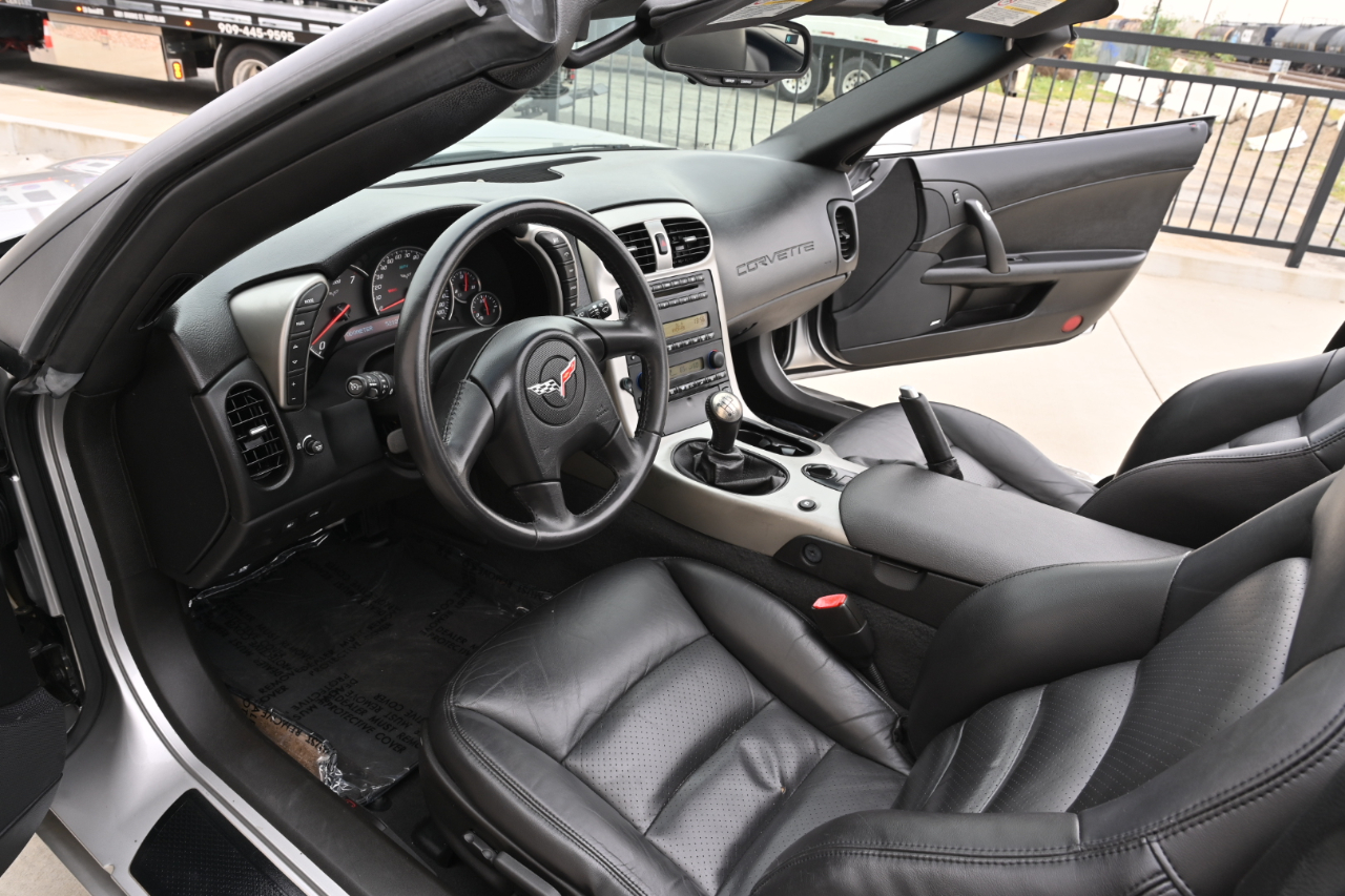 Chevrolet Corvette Convertible 2LT 2005