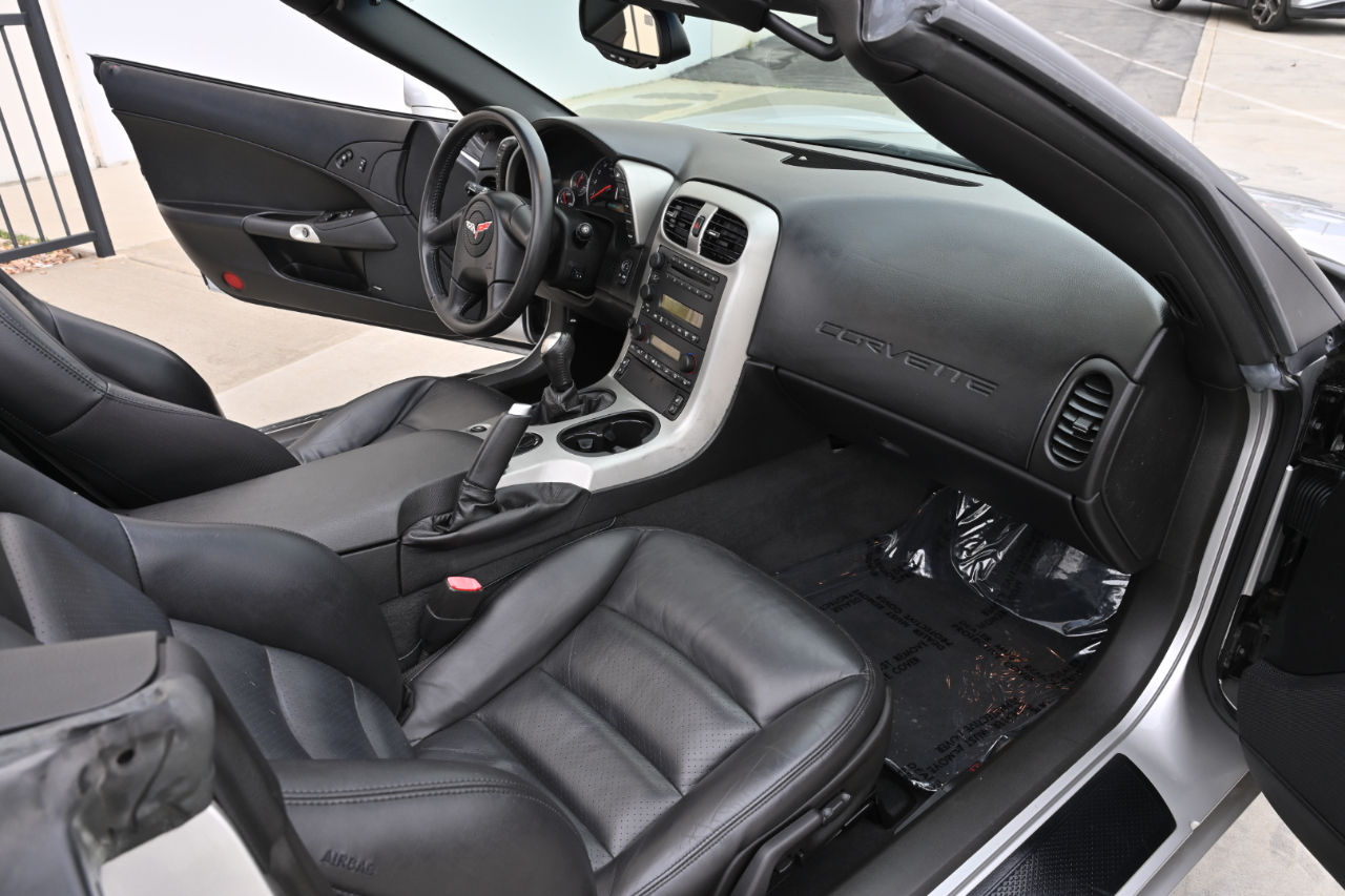 Chevrolet Corvette Convertible 2LT 2005
