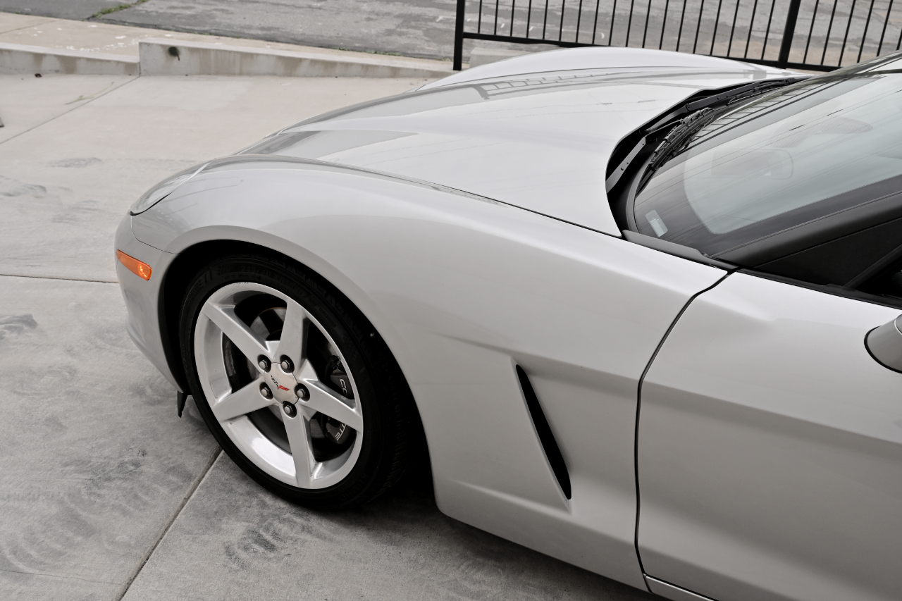 Chevrolet Corvette Convertible 2LT 2005