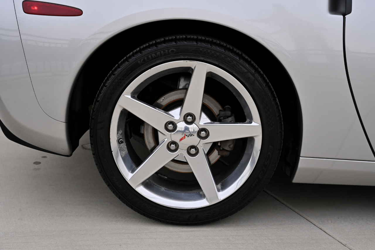 Chevrolet Corvette Convertible 2LT 2005