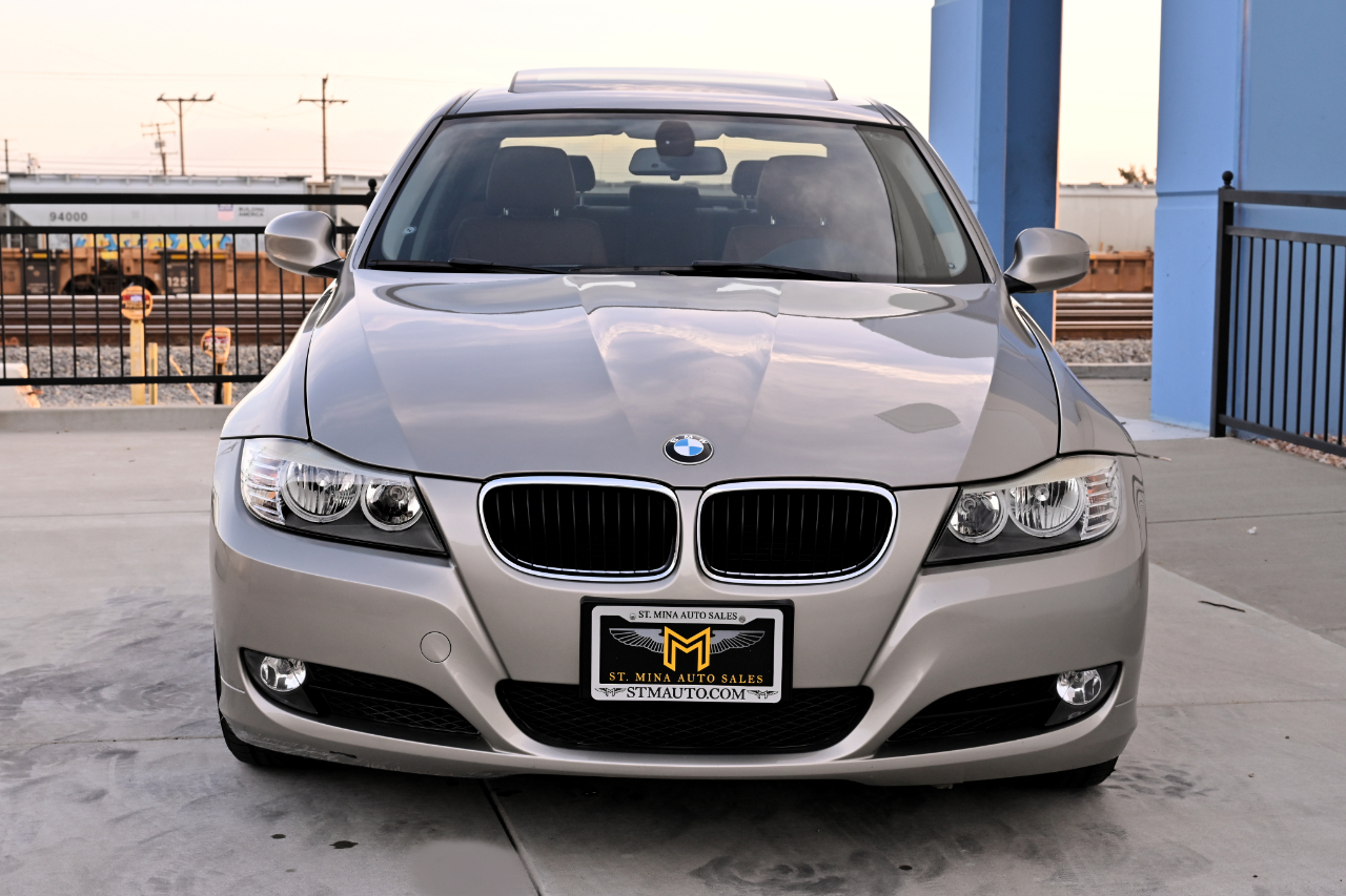 BMW 3 Series  2010