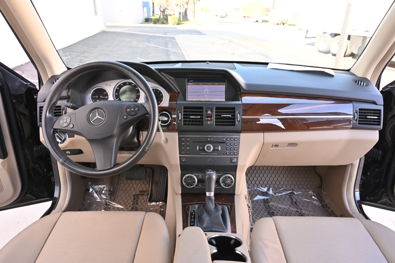 Mercedes-Benz GLK-Class  2012