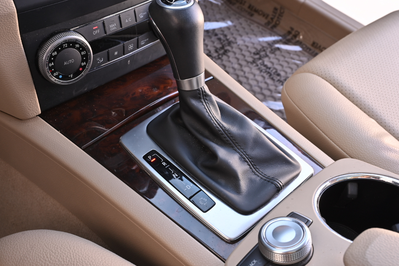 Mercedes-Benz GLK-Class  2012