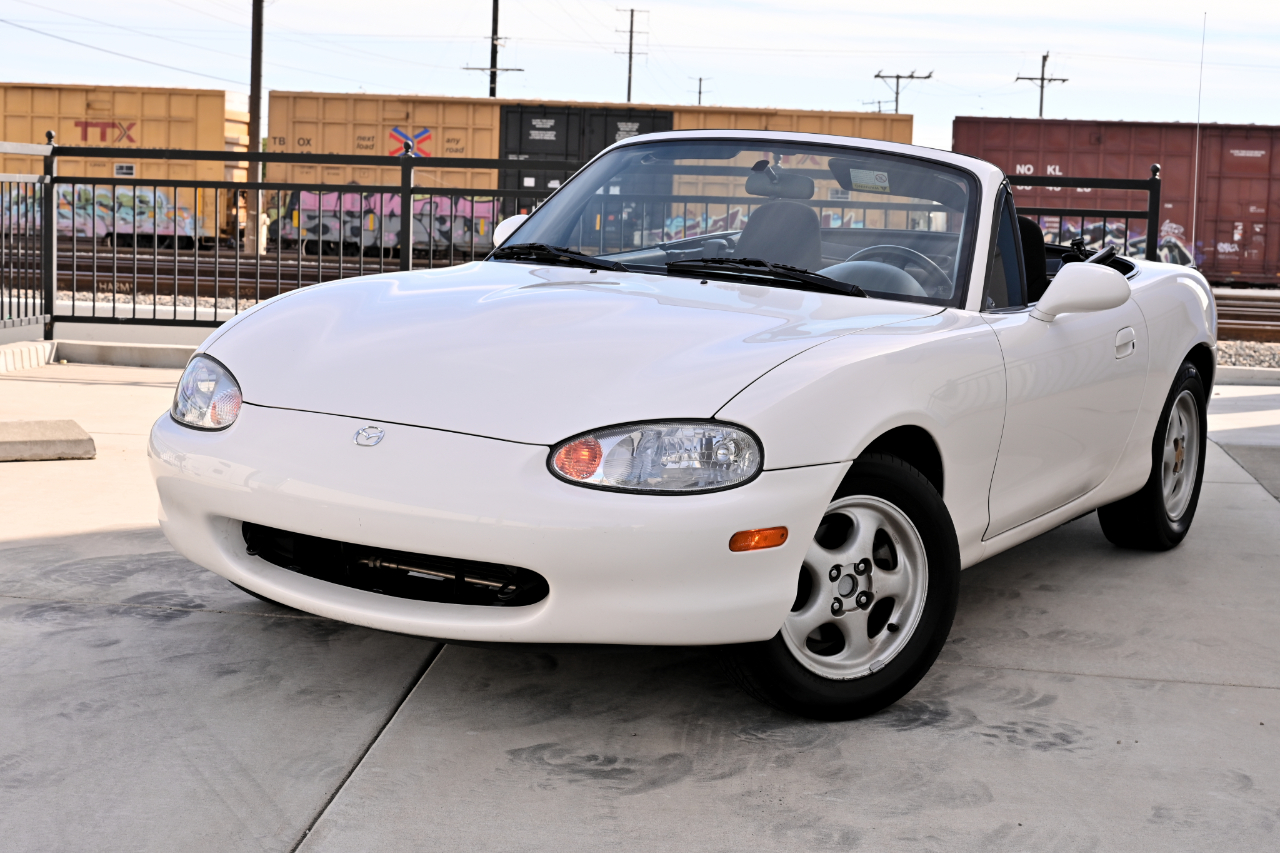 Mazda MX-5 Miata  1999