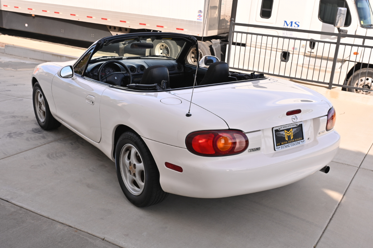 Mazda MX-5 Miata  1999