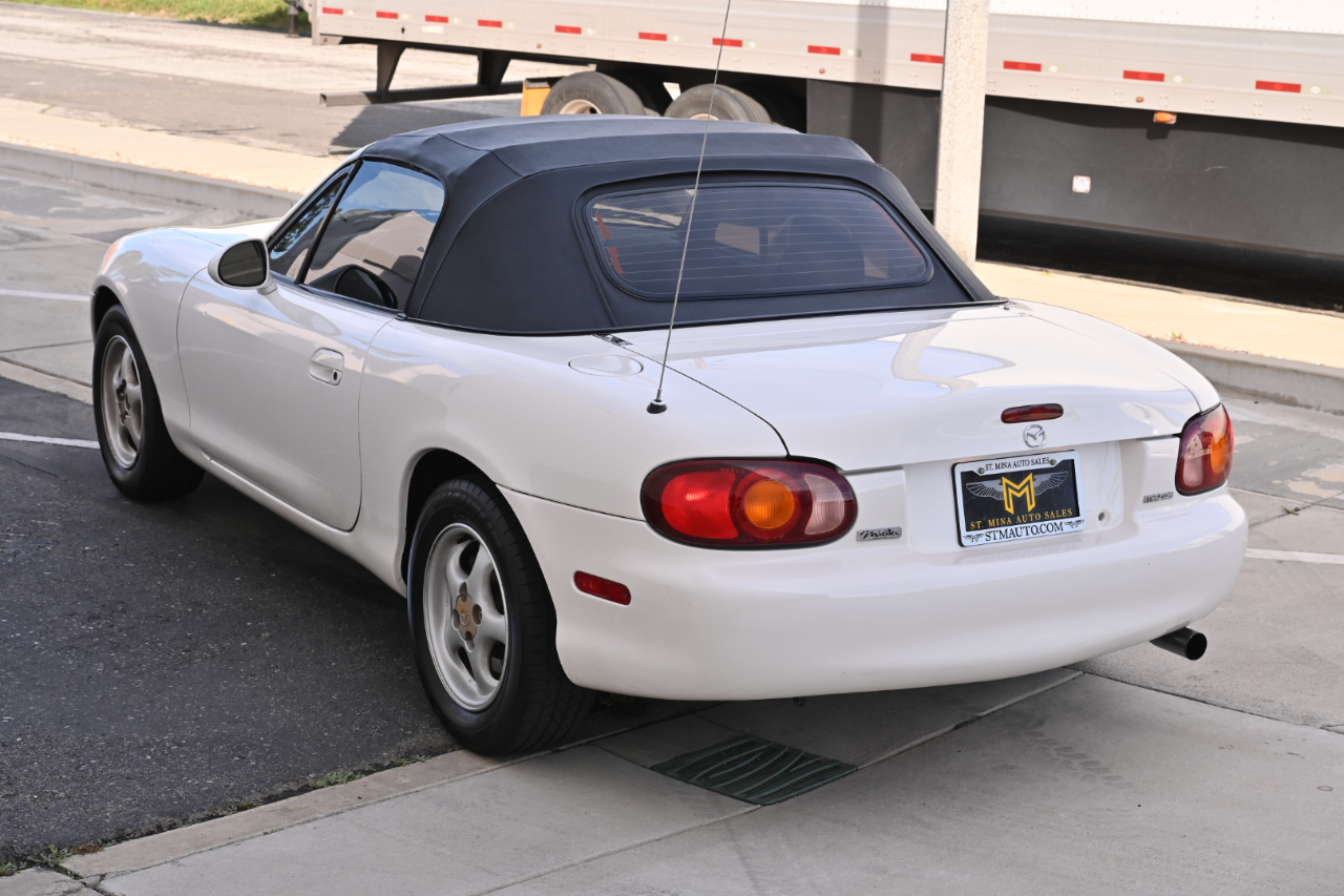 Mazda MX-5 Miata  1999