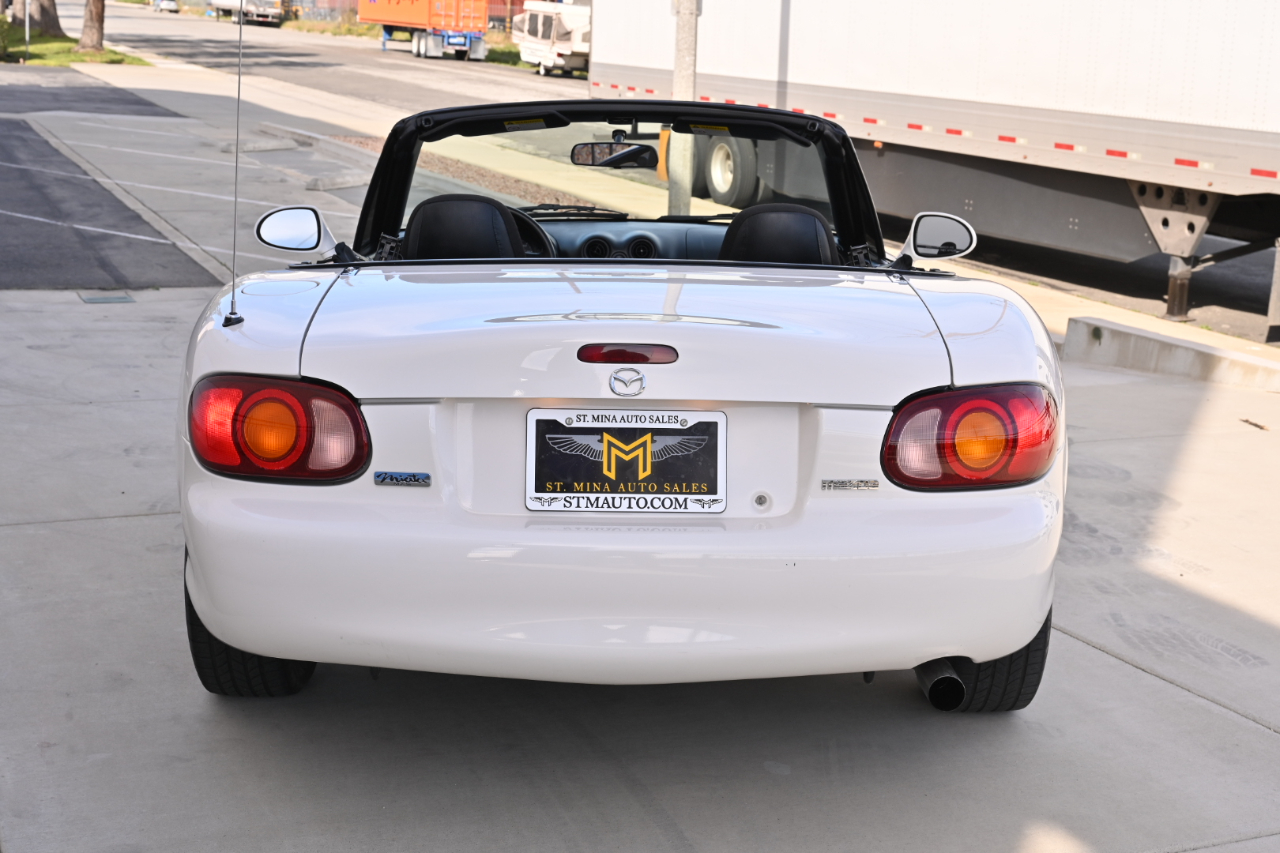 Mazda MX-5 Miata  1999