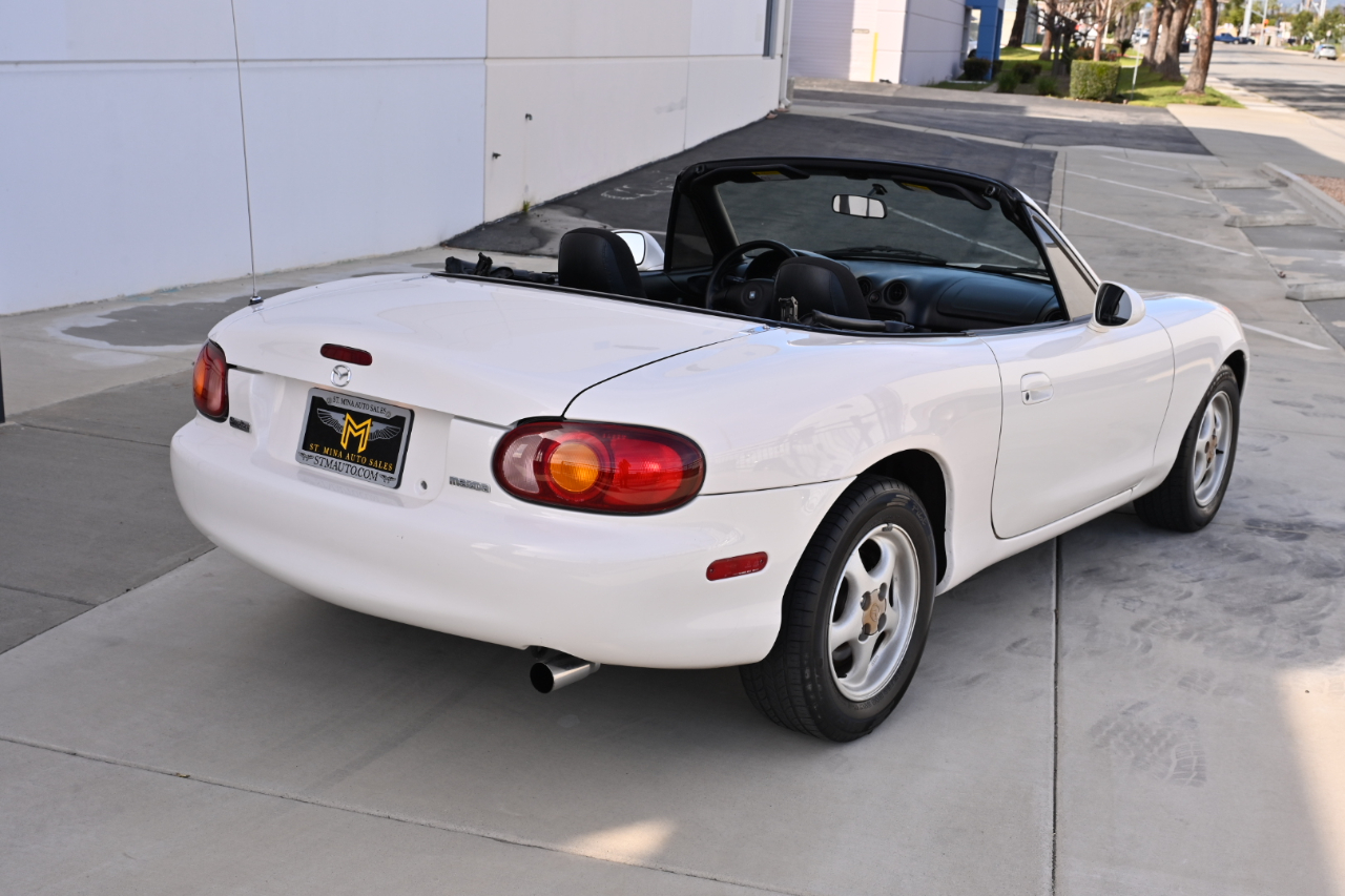 Mazda MX-5 Miata  1999