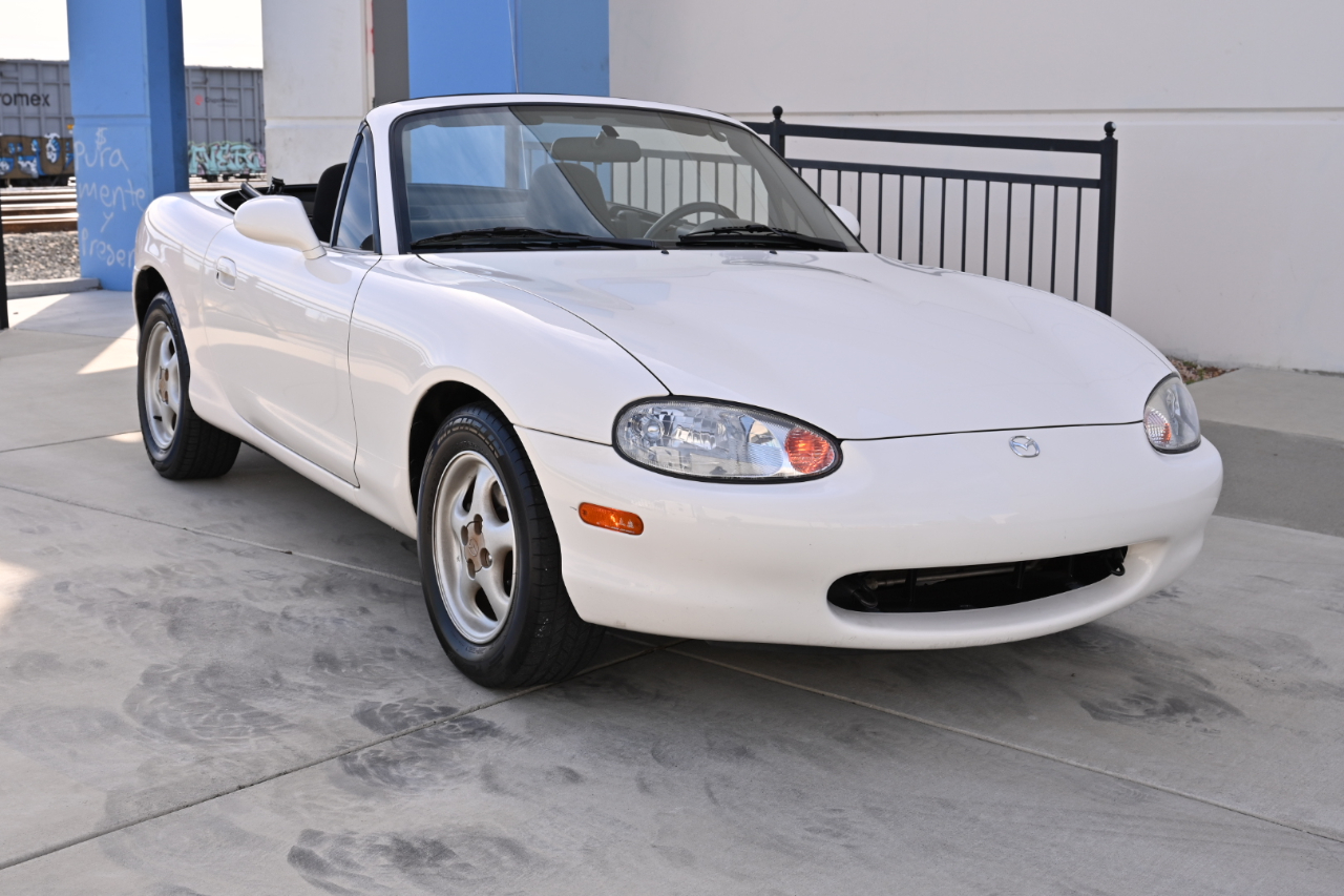 Mazda MX-5 Miata  1999
