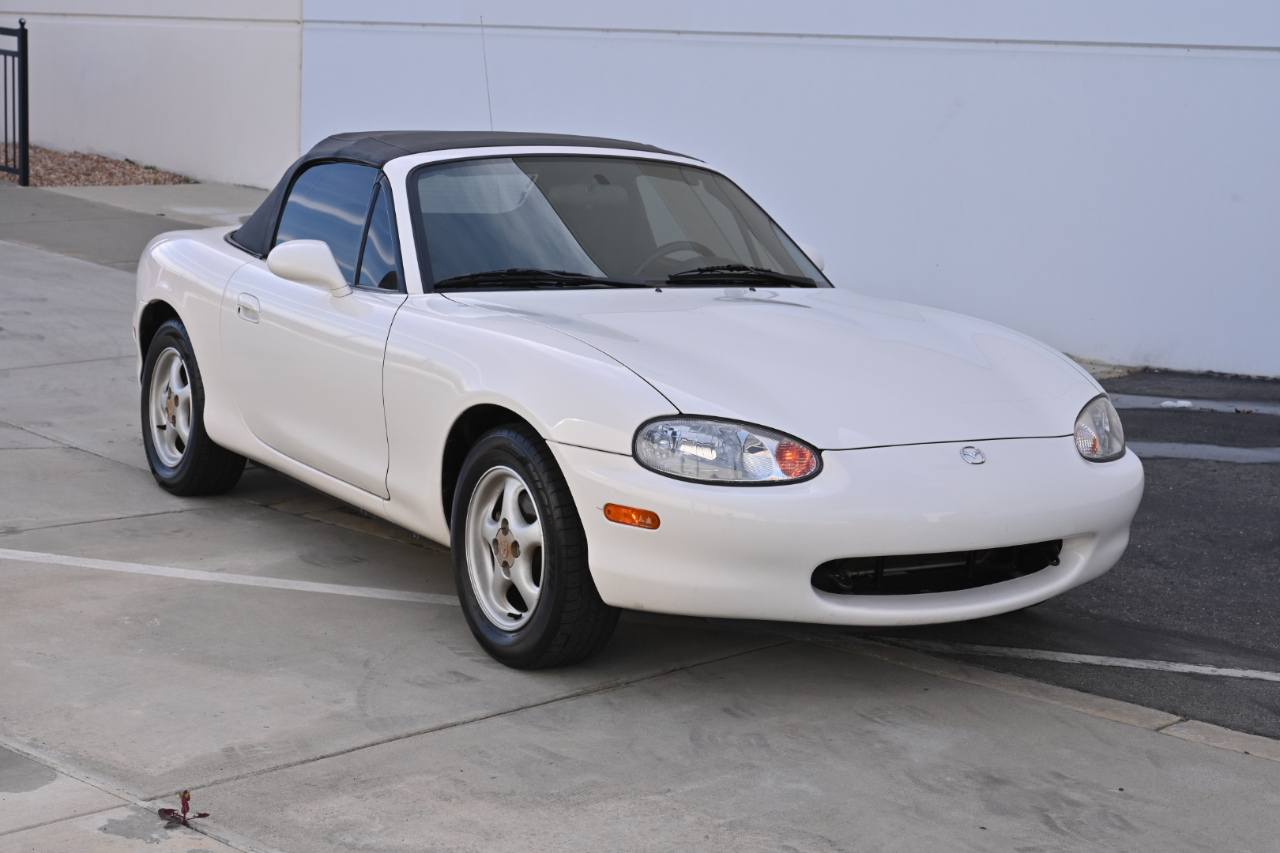 Mazda MX-5 Miata  1999