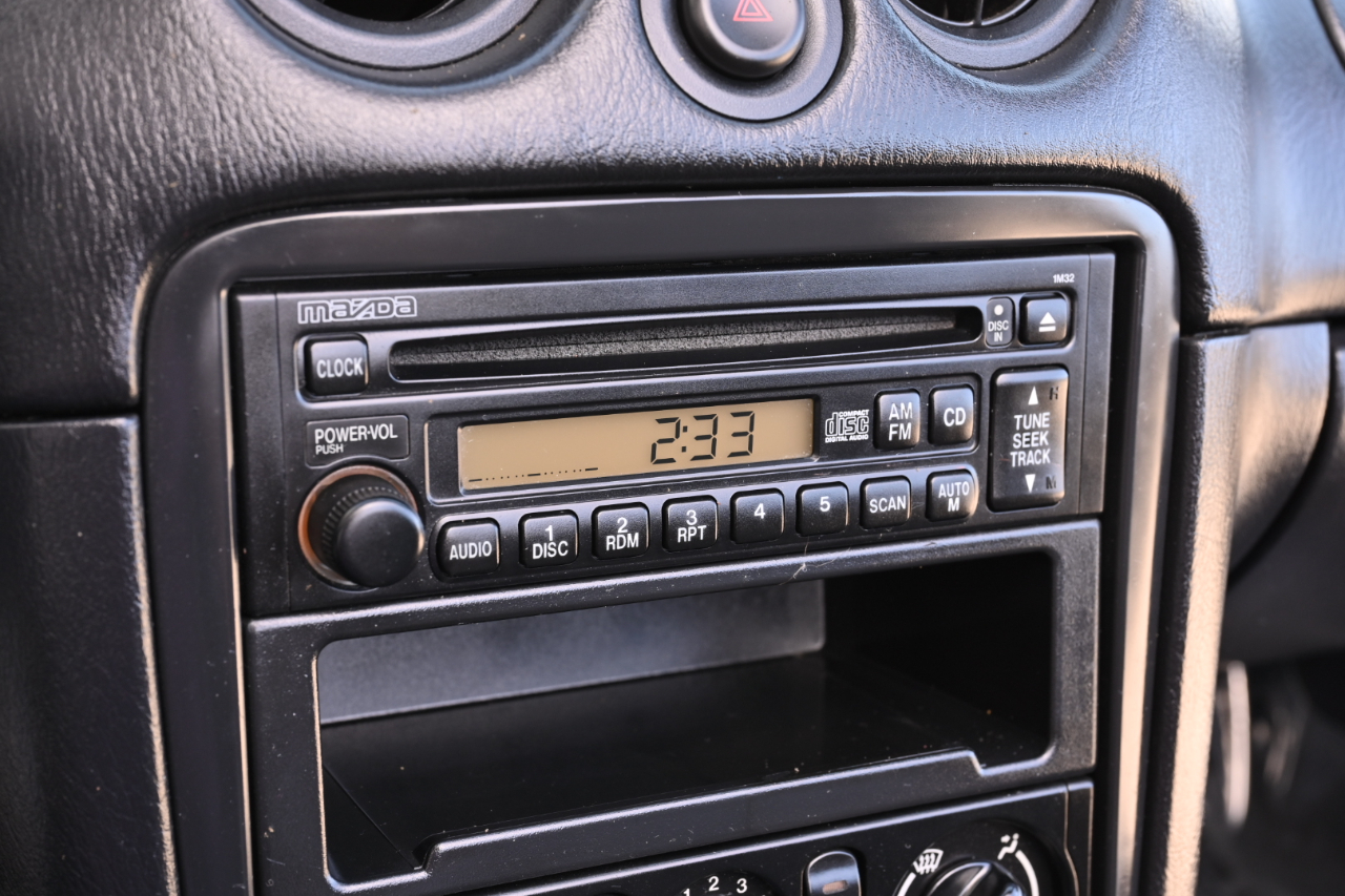 Mazda MX-5 Miata  1999