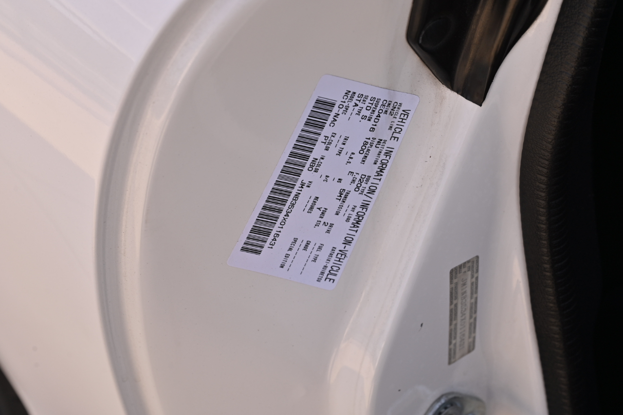 Mazda MX-5 Miata  1999