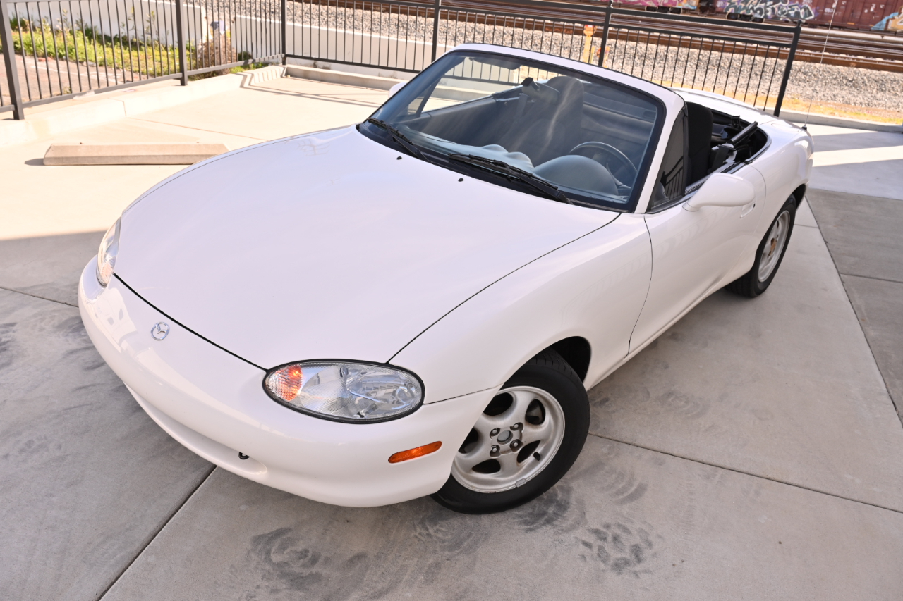 Mazda MX-5 Miata  1999