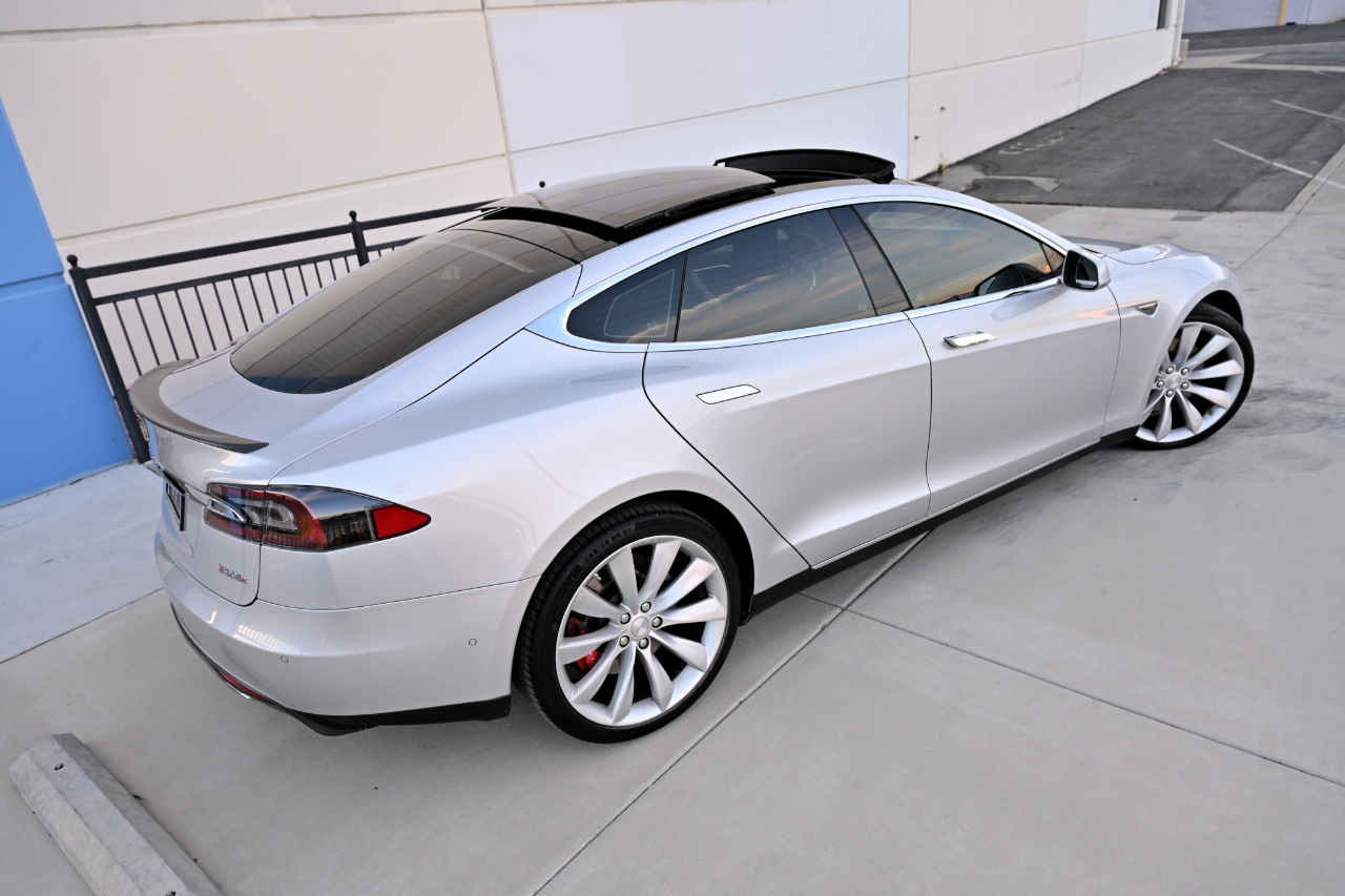 Tesla Model S  2016
