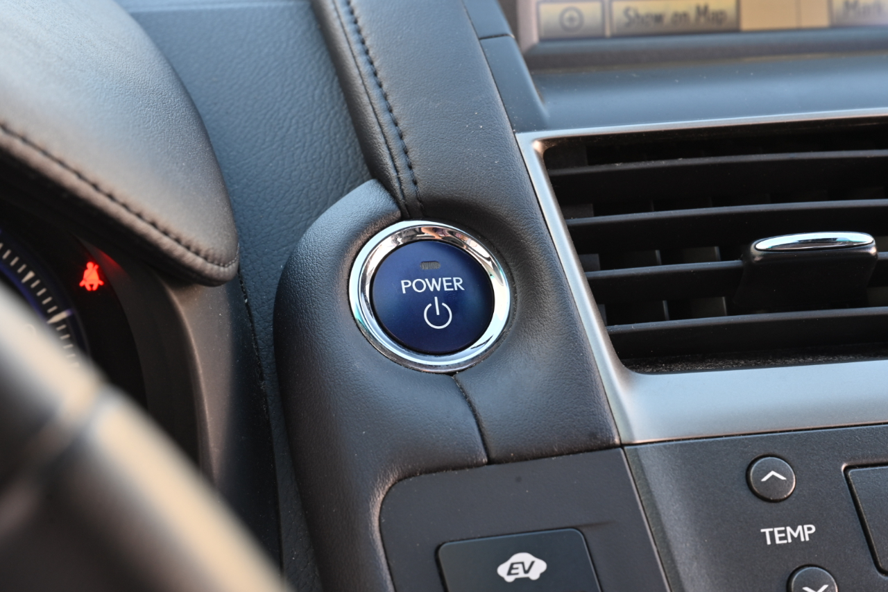 Lexus HS 250h Premium 2010