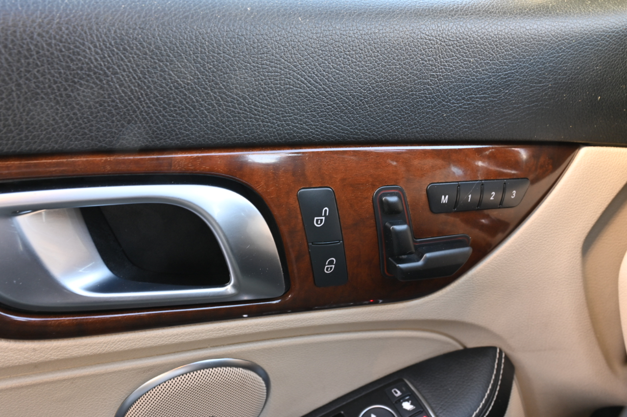 Mercedes-Benz SLK-Class  2012