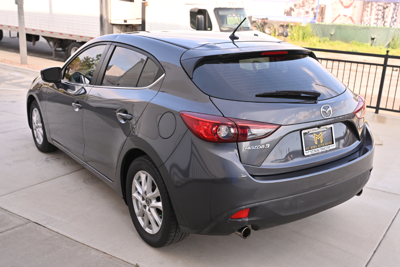 Mazda MAZDA3  2015