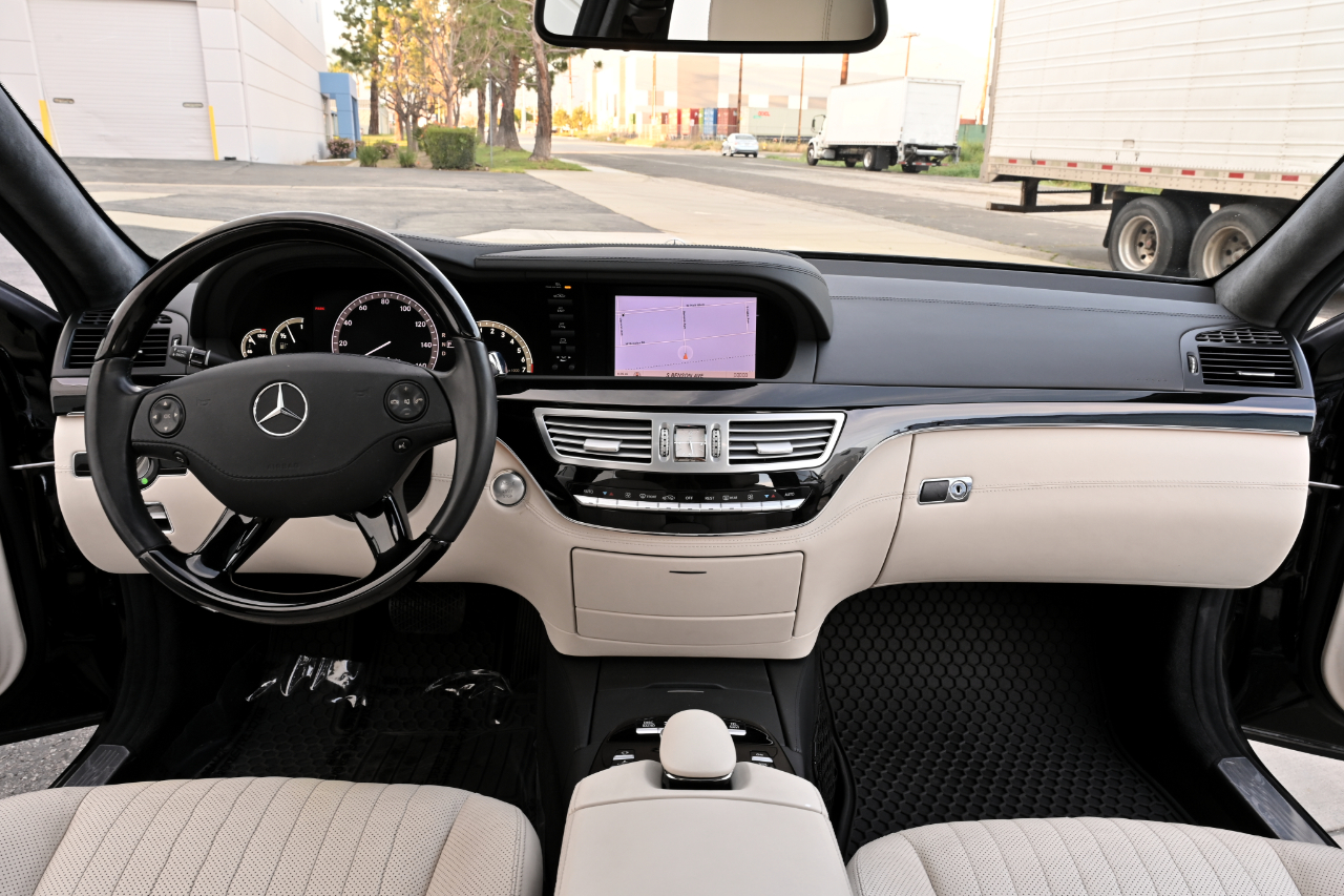 Mercedes-Benz S-Class  2008