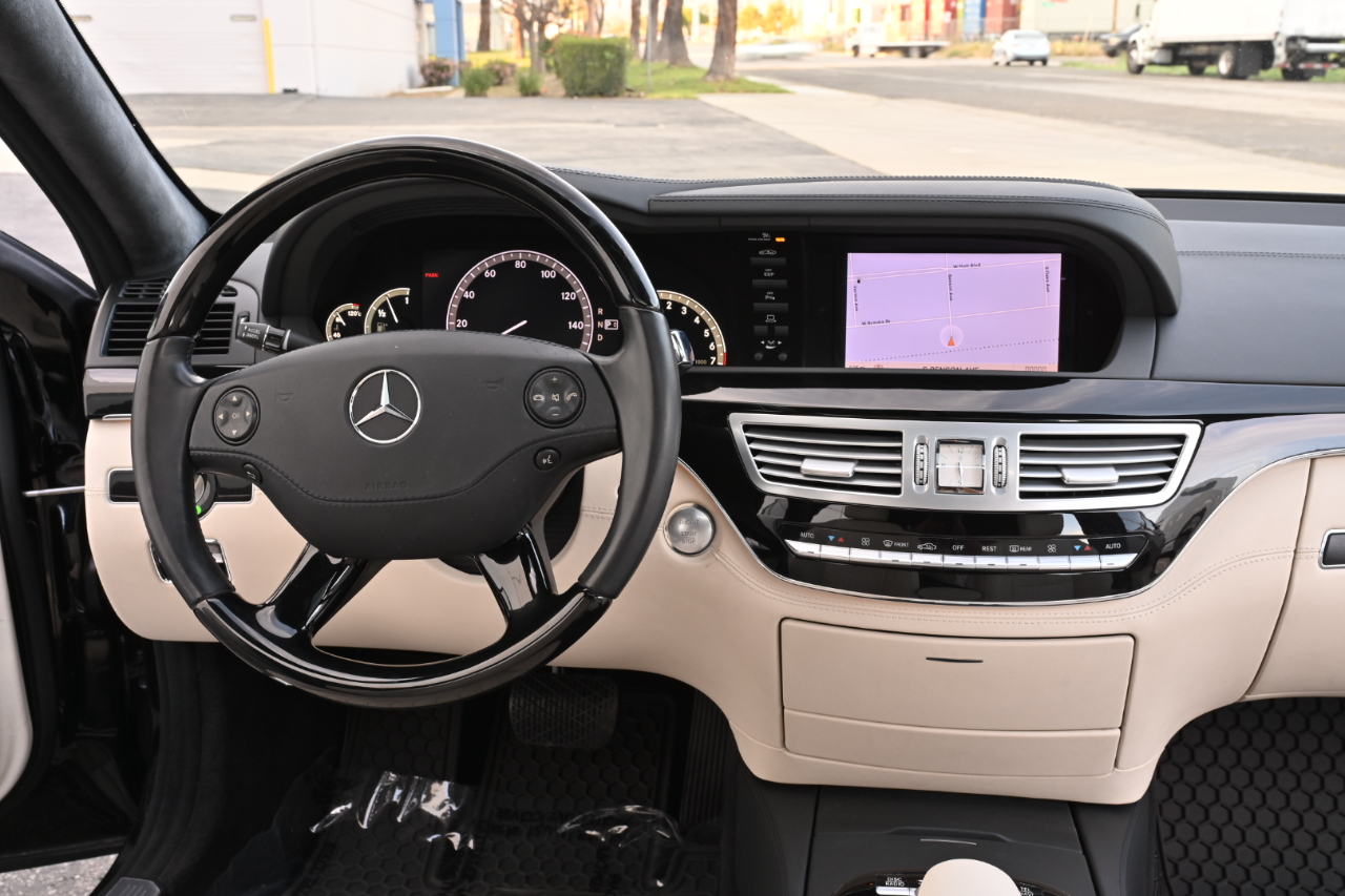 Mercedes-Benz S-Class  2008