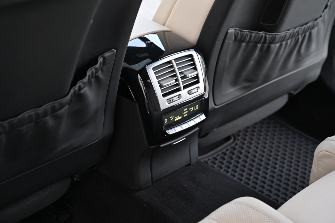 Mercedes-Benz S-Class  2008