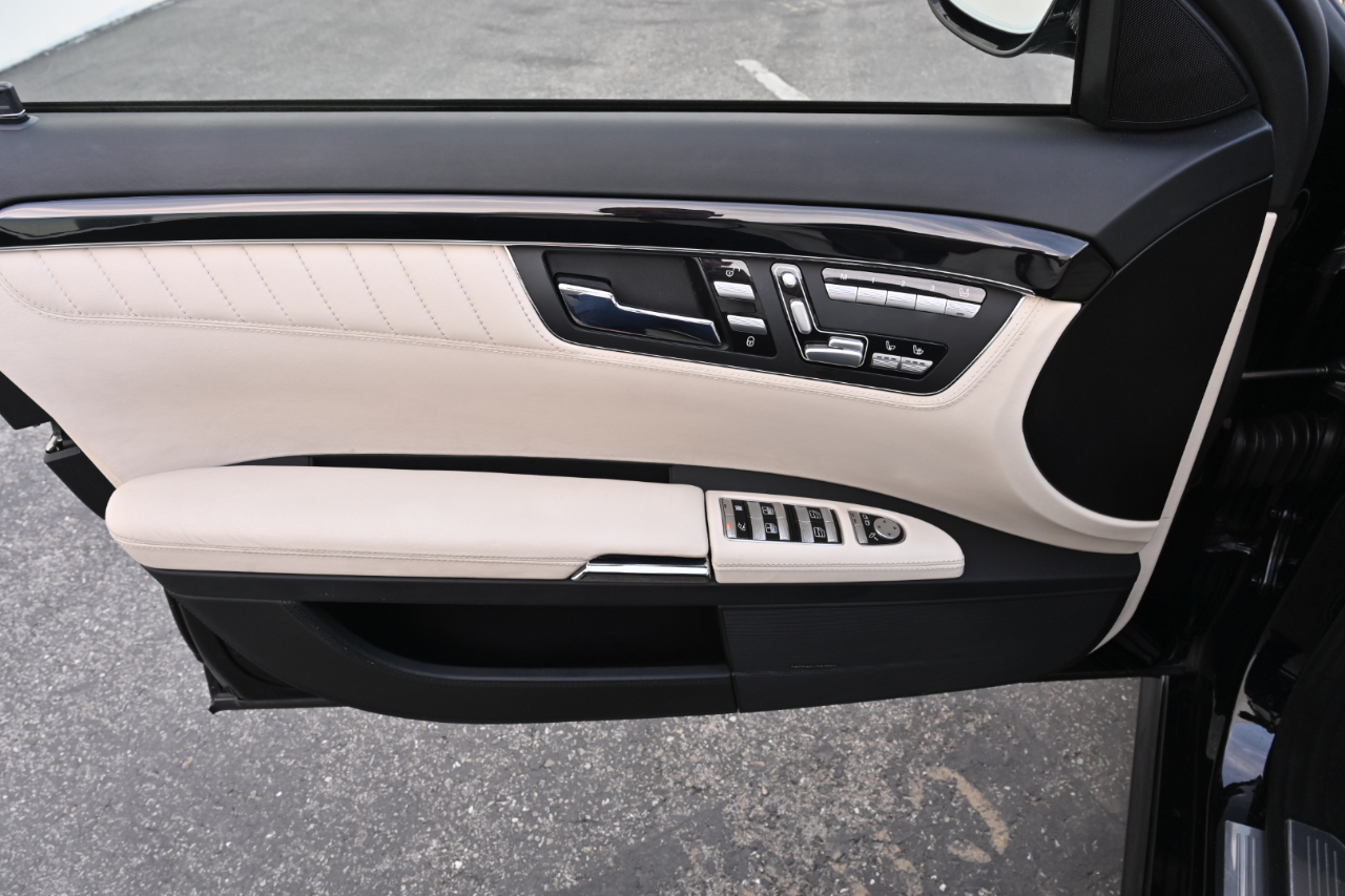 Mercedes-Benz S-Class  2008