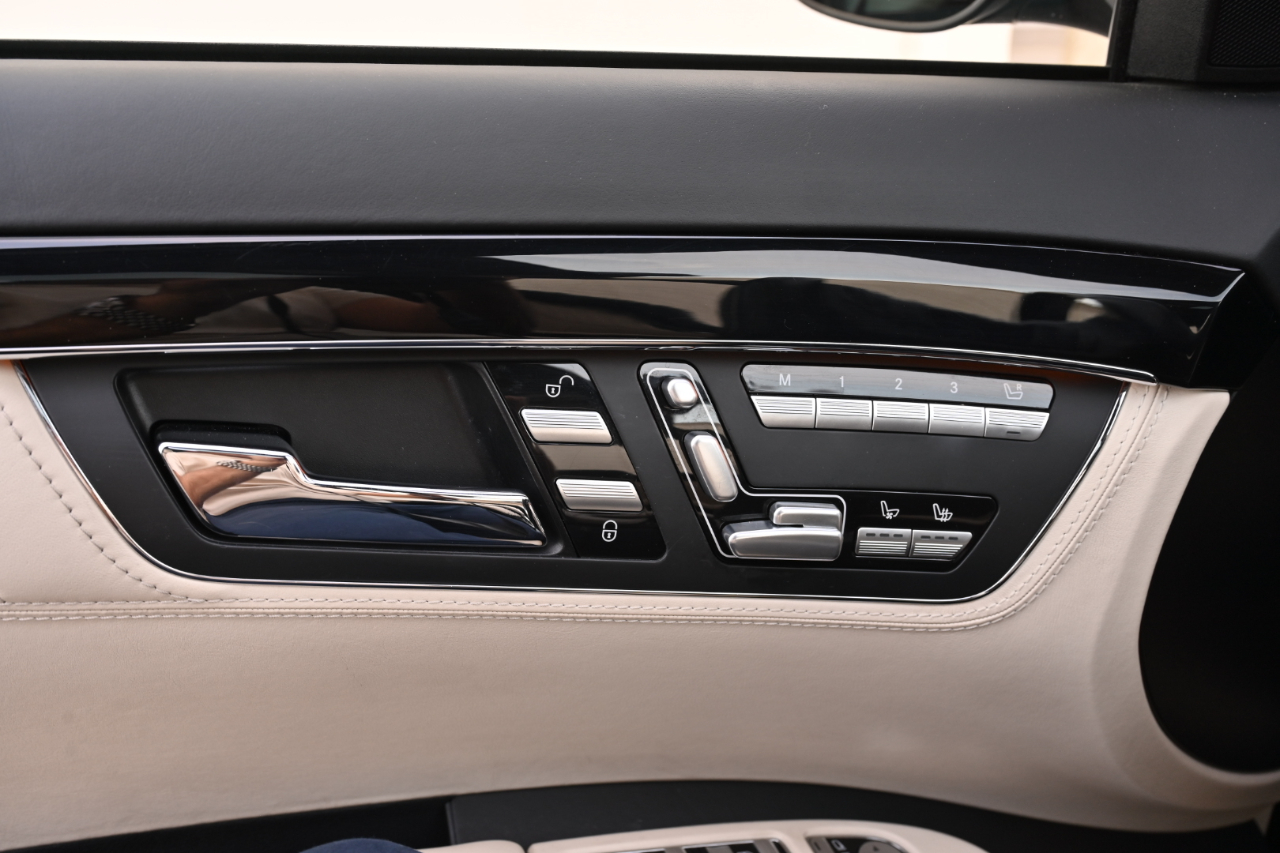 Mercedes-Benz S-Class  2008