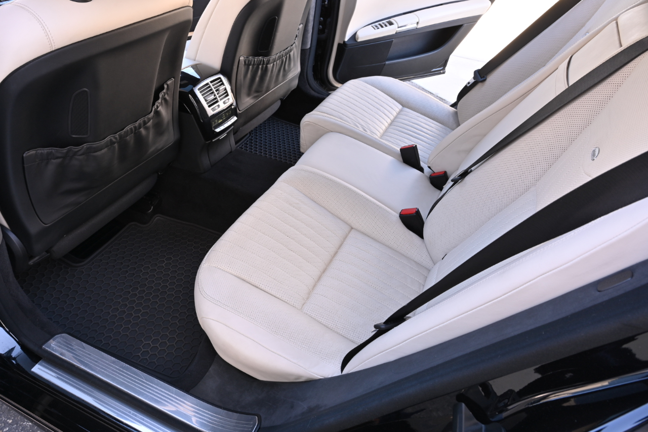 Mercedes-Benz S-Class  2008