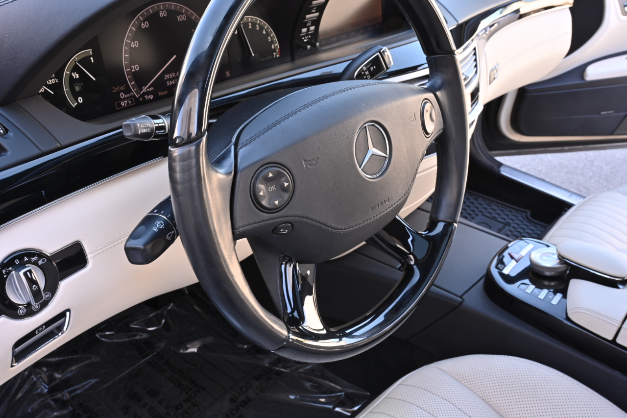 Mercedes-Benz S-Class  2008