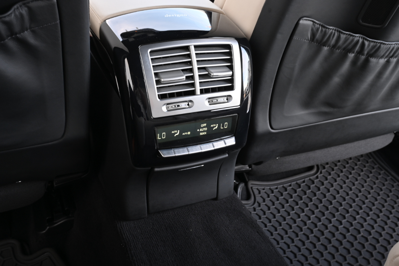 Mercedes-Benz S-Class  2008