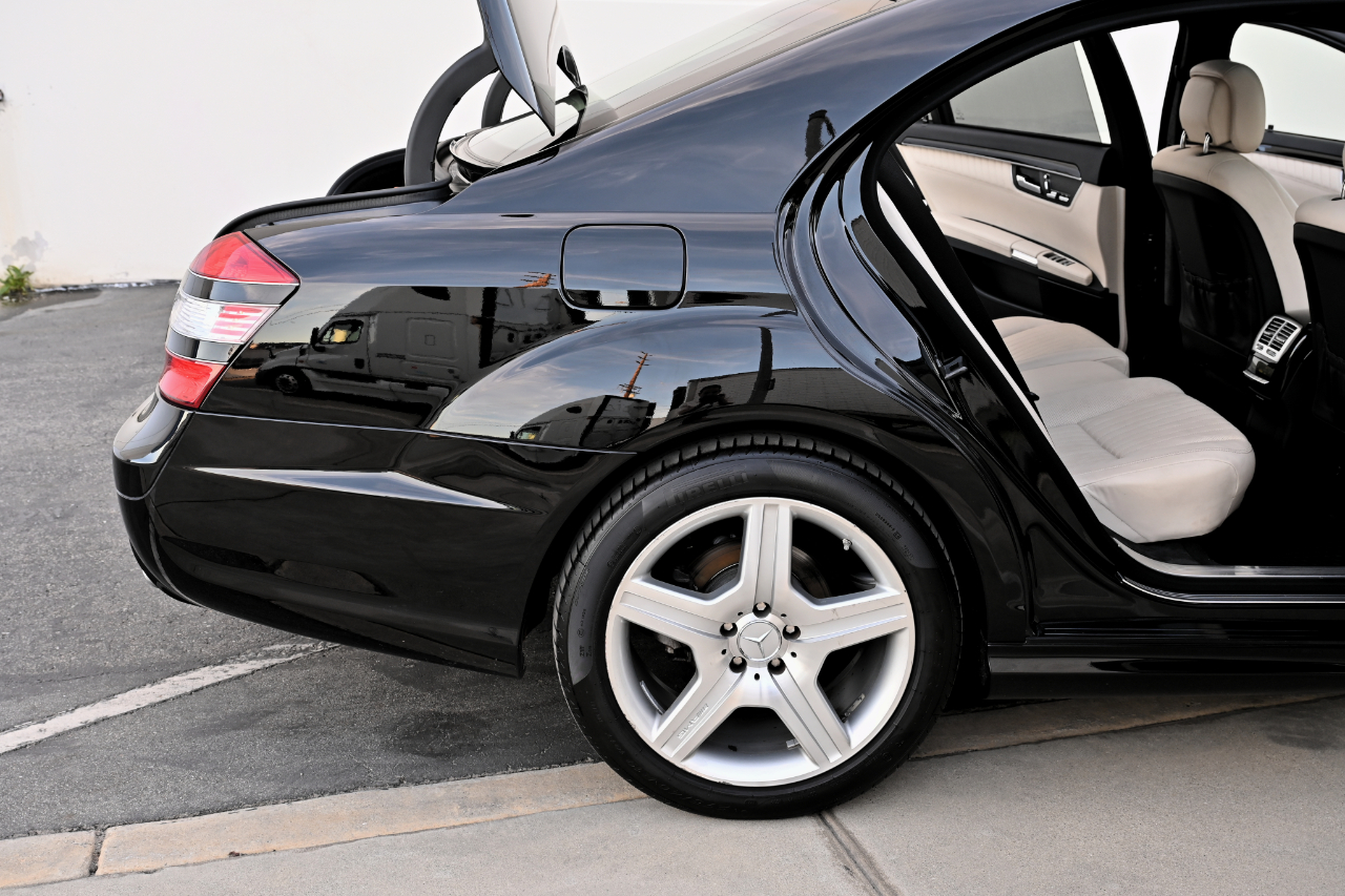 Mercedes-Benz S-Class  2008