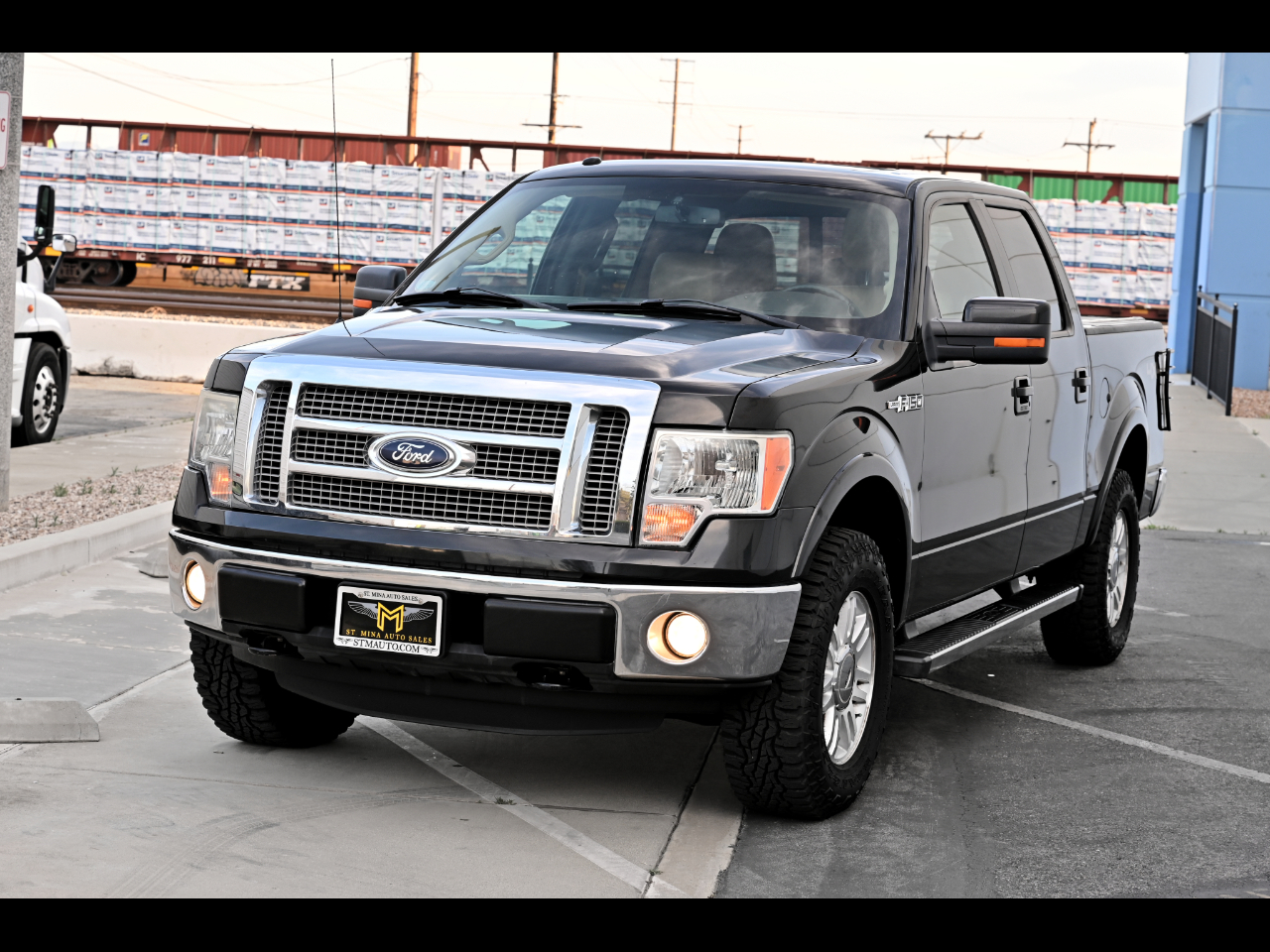 2012 Ford F-150 4WD SuperCrew 145" Lariat
