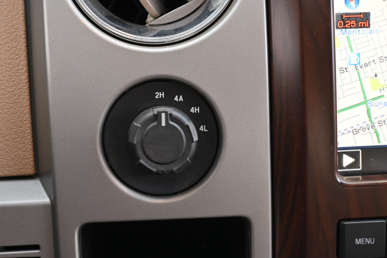 Ford F-150 4WD SuperCrew 145" Lariat 2012